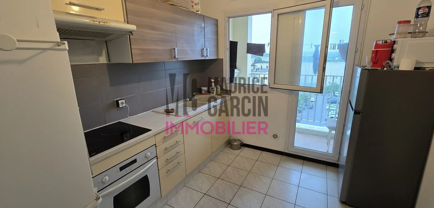 Appartement à vendre à Avignon Monclar, 83 m² avec balcon, rénové et lumineux