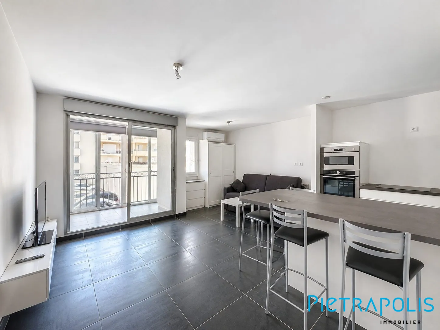 Appartement T2 rénové avec terrasse et parking à Sète - Quartier Théâtre 