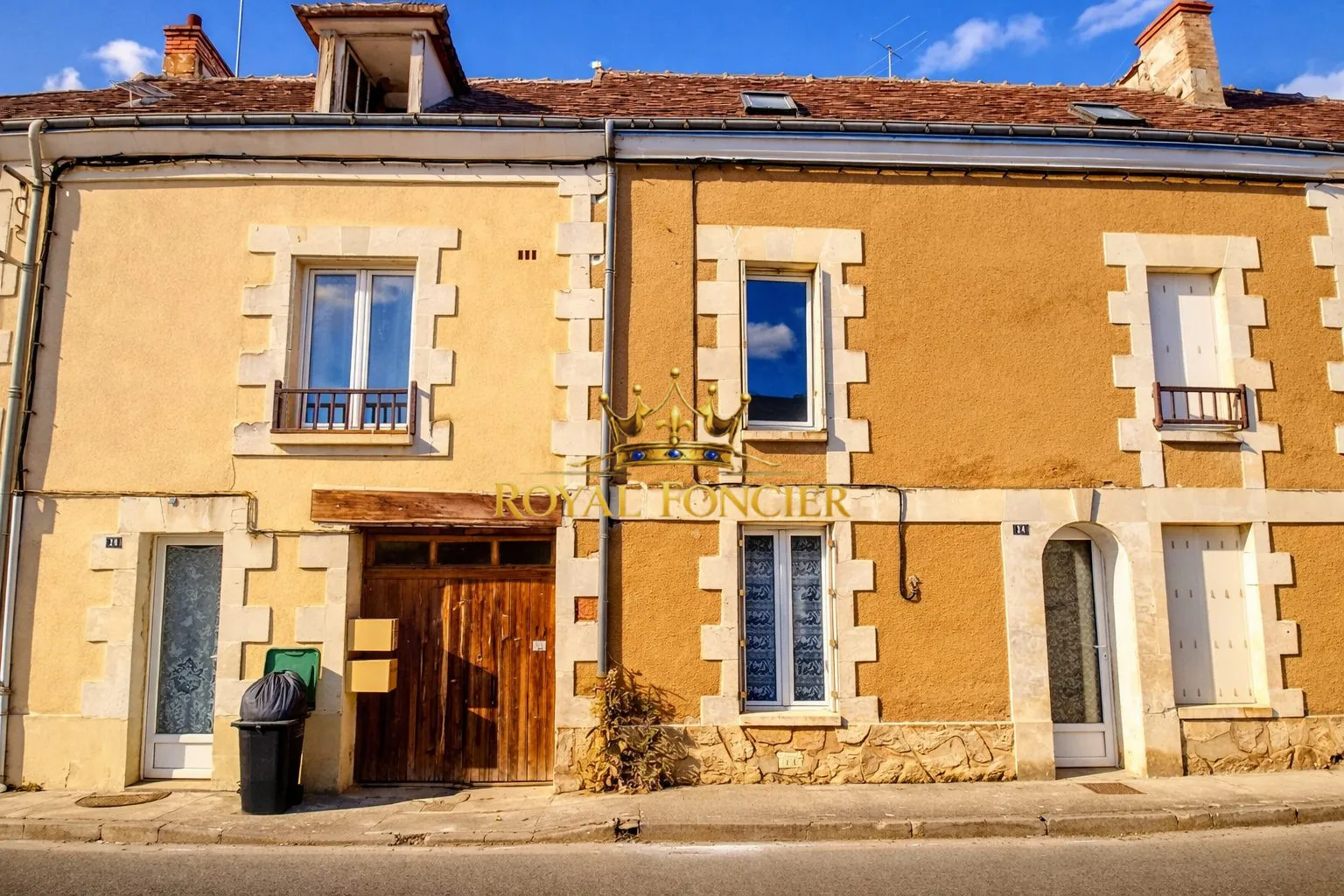 Immeuble de rapport avec 2 maisons louées  Immeuble de rapport à Yzeures-sur-Creuse avec deux locations louées