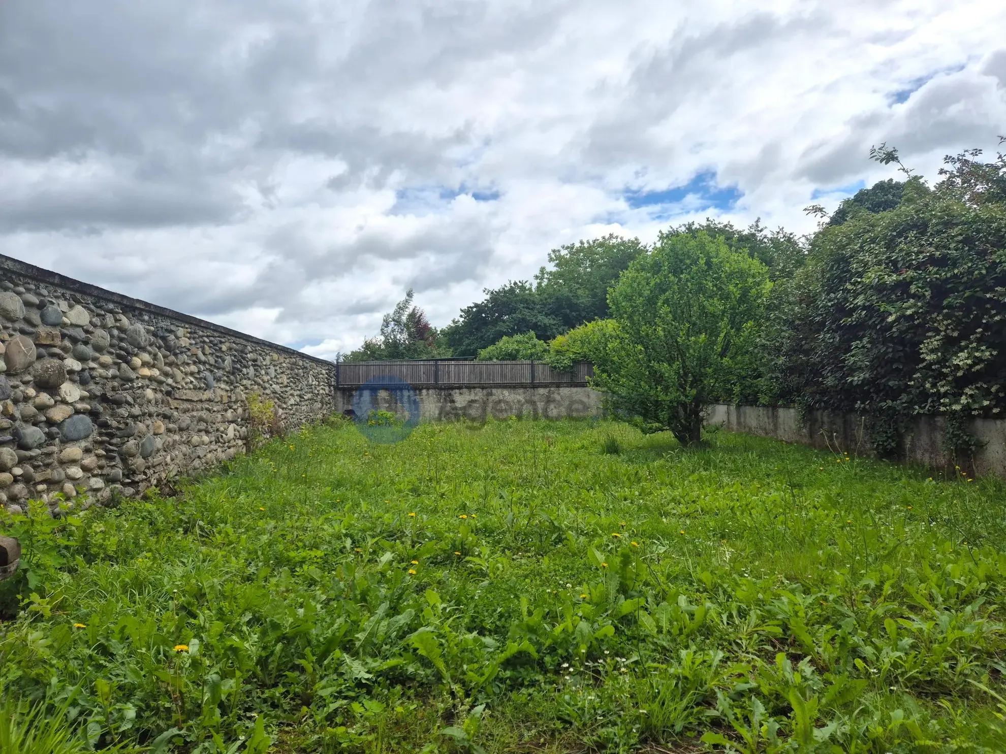 64190 Navarrenx Maison de 100m2 T4 à 140 000 Maison de village du XVIIe siècle à Navarrenx, 96 m² avec jardin et garage