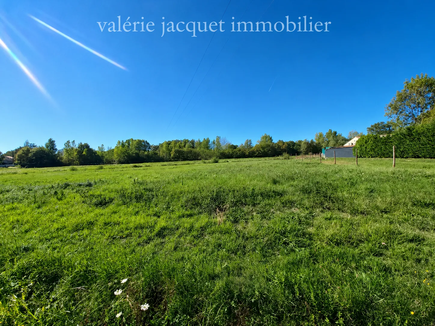 Terrains constructibles à Ménesplet près de Montpon-Ménestérol - Opportunité à saisir