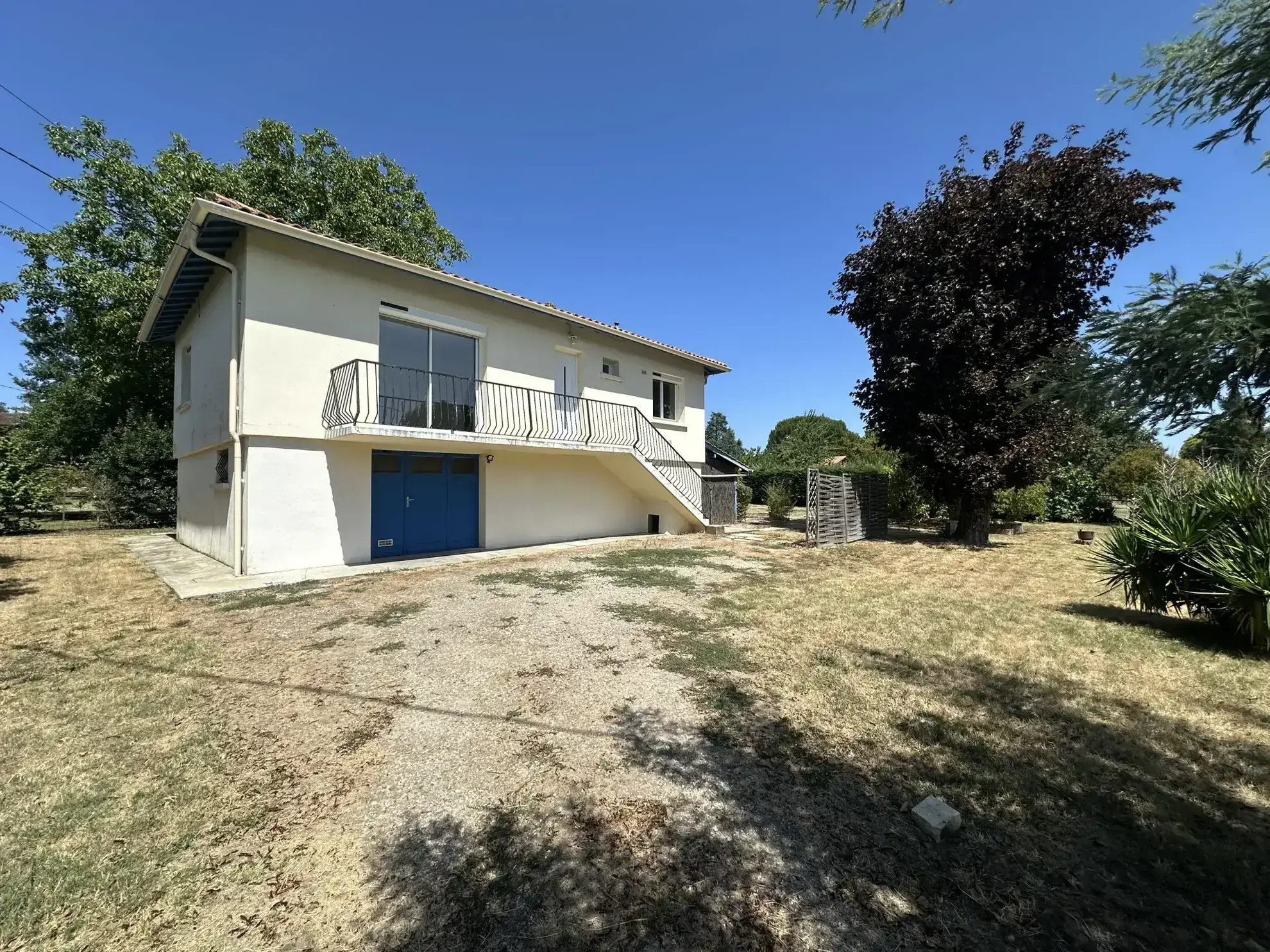 Maison 3 chambres à Virazeil avec jardin et grand garage - Opportunité à saisir