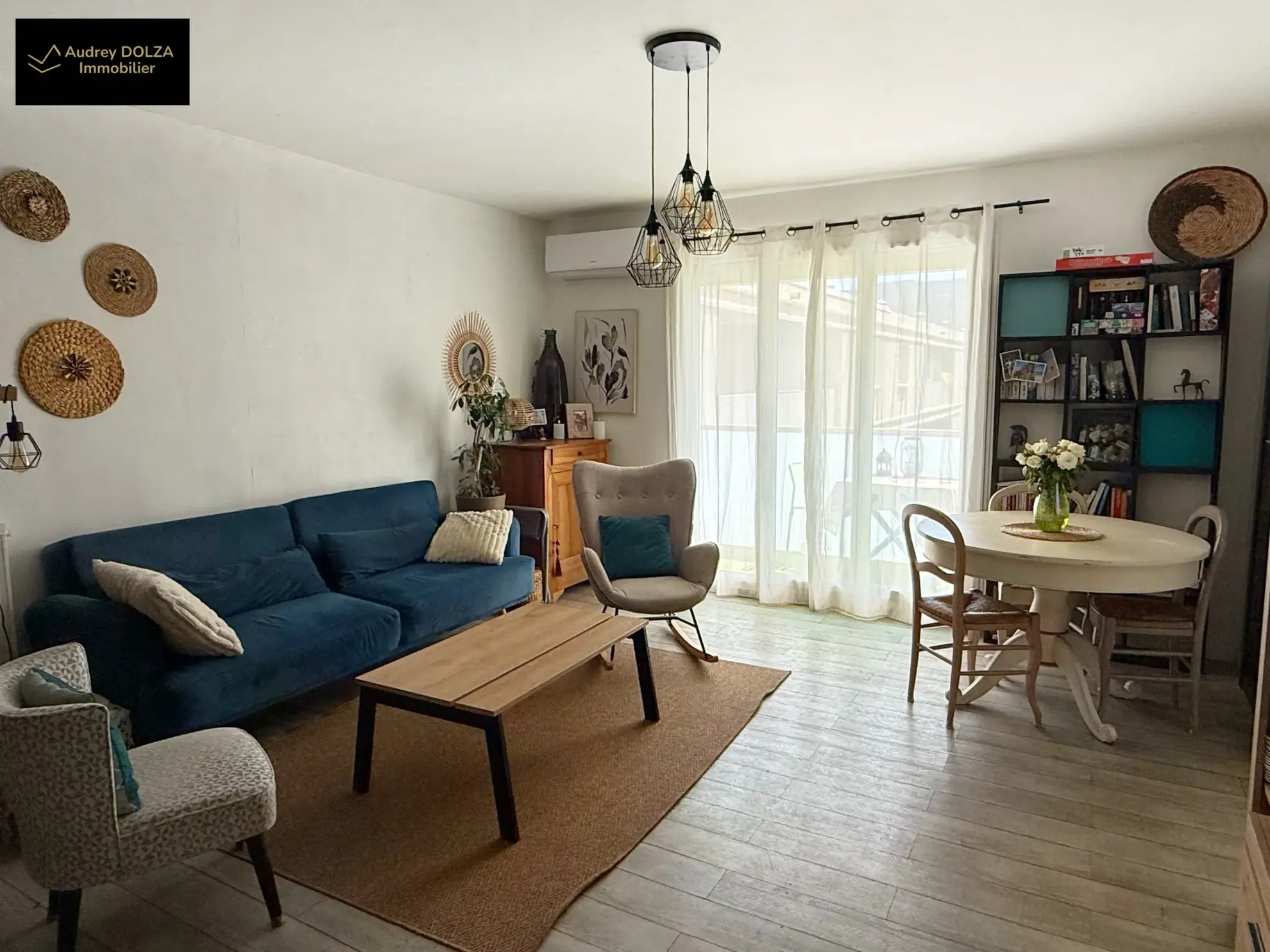 Appartement T4/5 traversant de 93 m² à Marseille 11e avec 2 balcons et stationnement