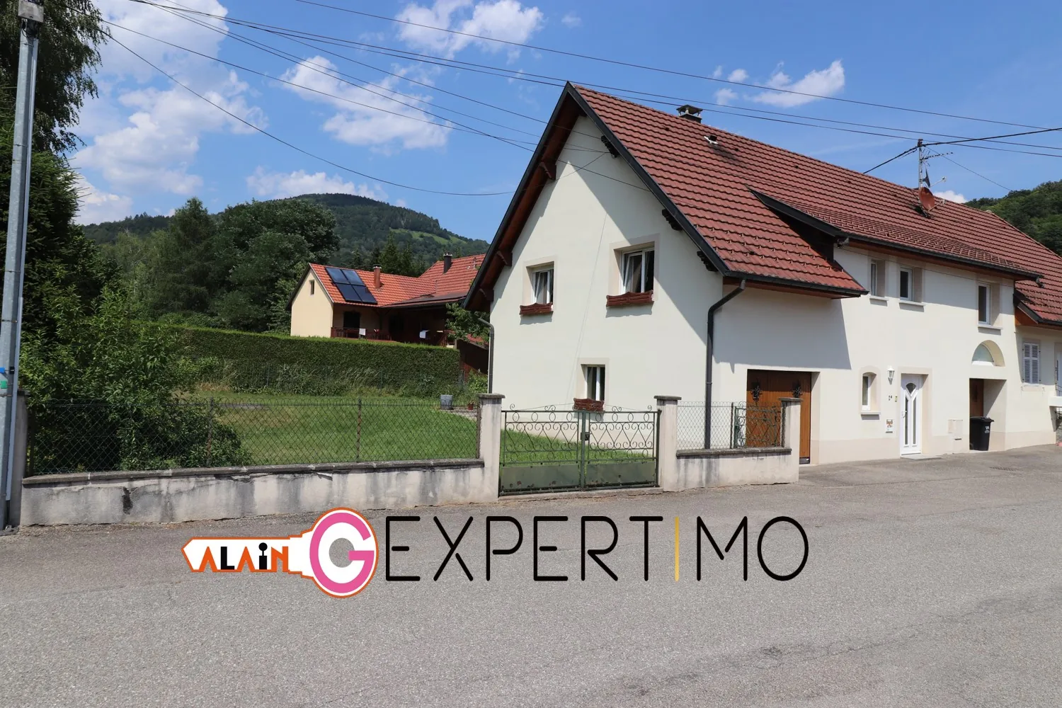 Maison accolée à Kruth avec grand potentiel et terrain privé