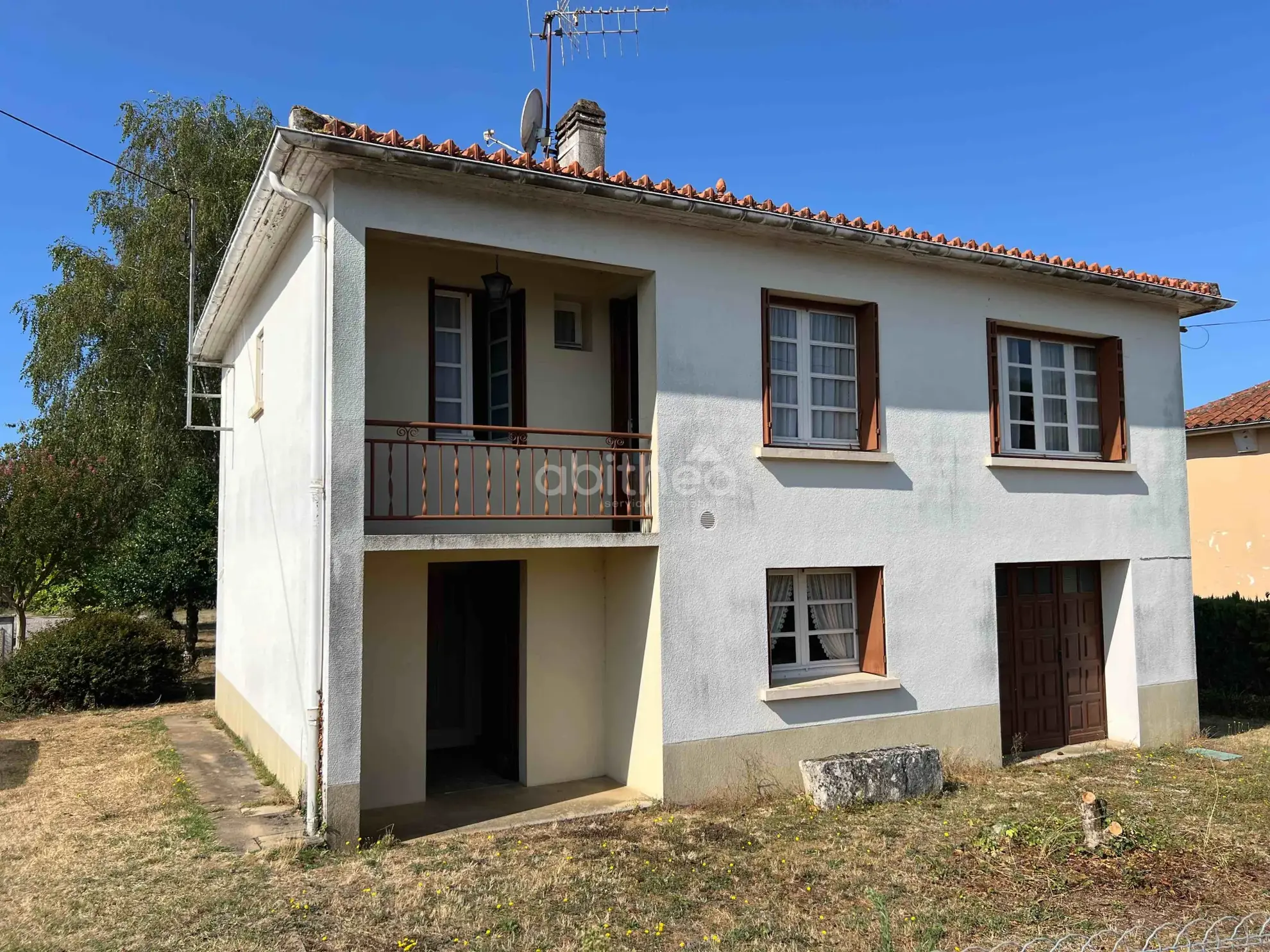 Maison 101 m² à rénover à Chasseneuil-sur-Bonnieure, opportunité d’investissement ou d’accession