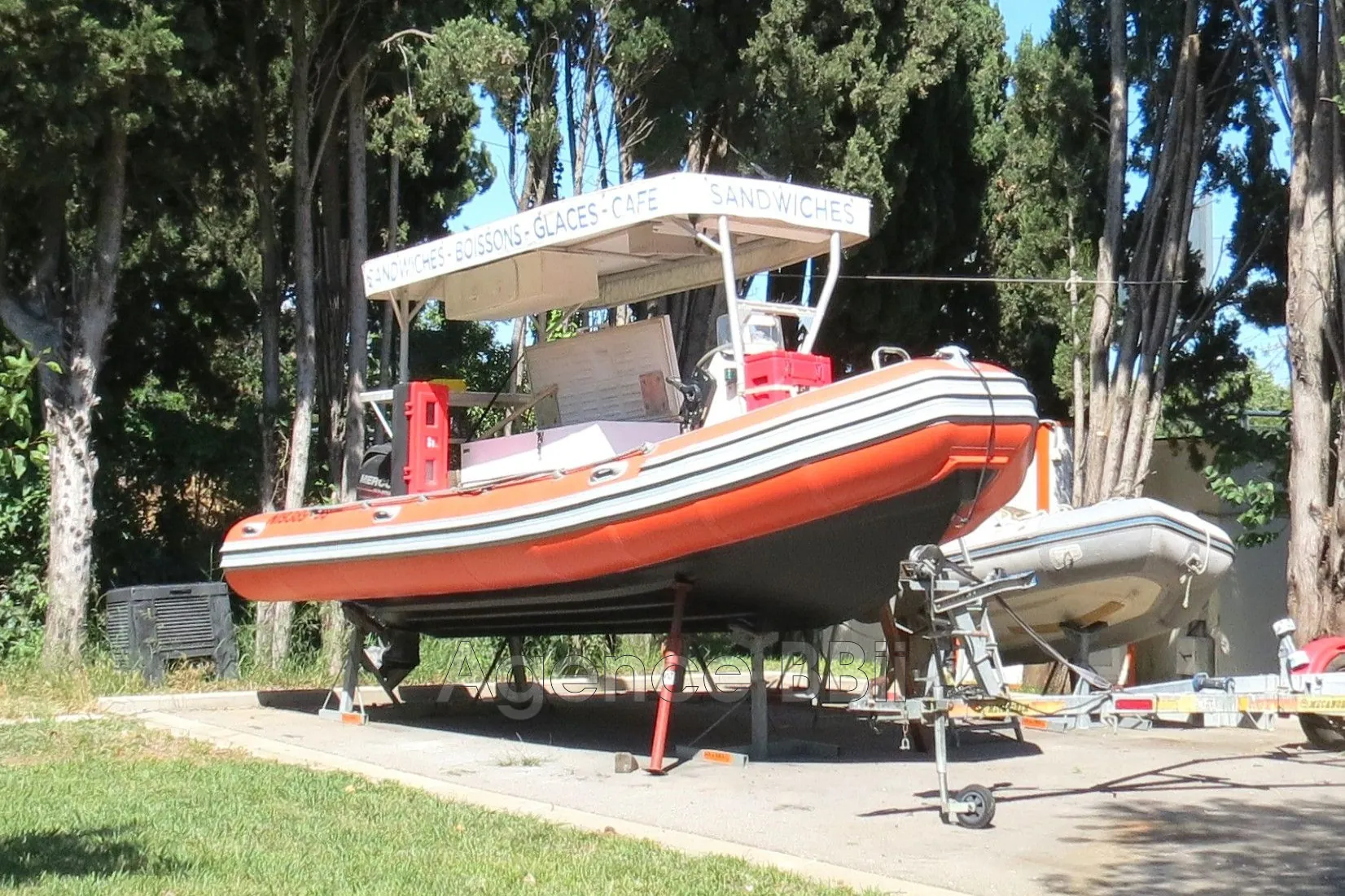 Vente de trois bateaux commerciaux à Theoule-Saint Raphael - Opportunité rare