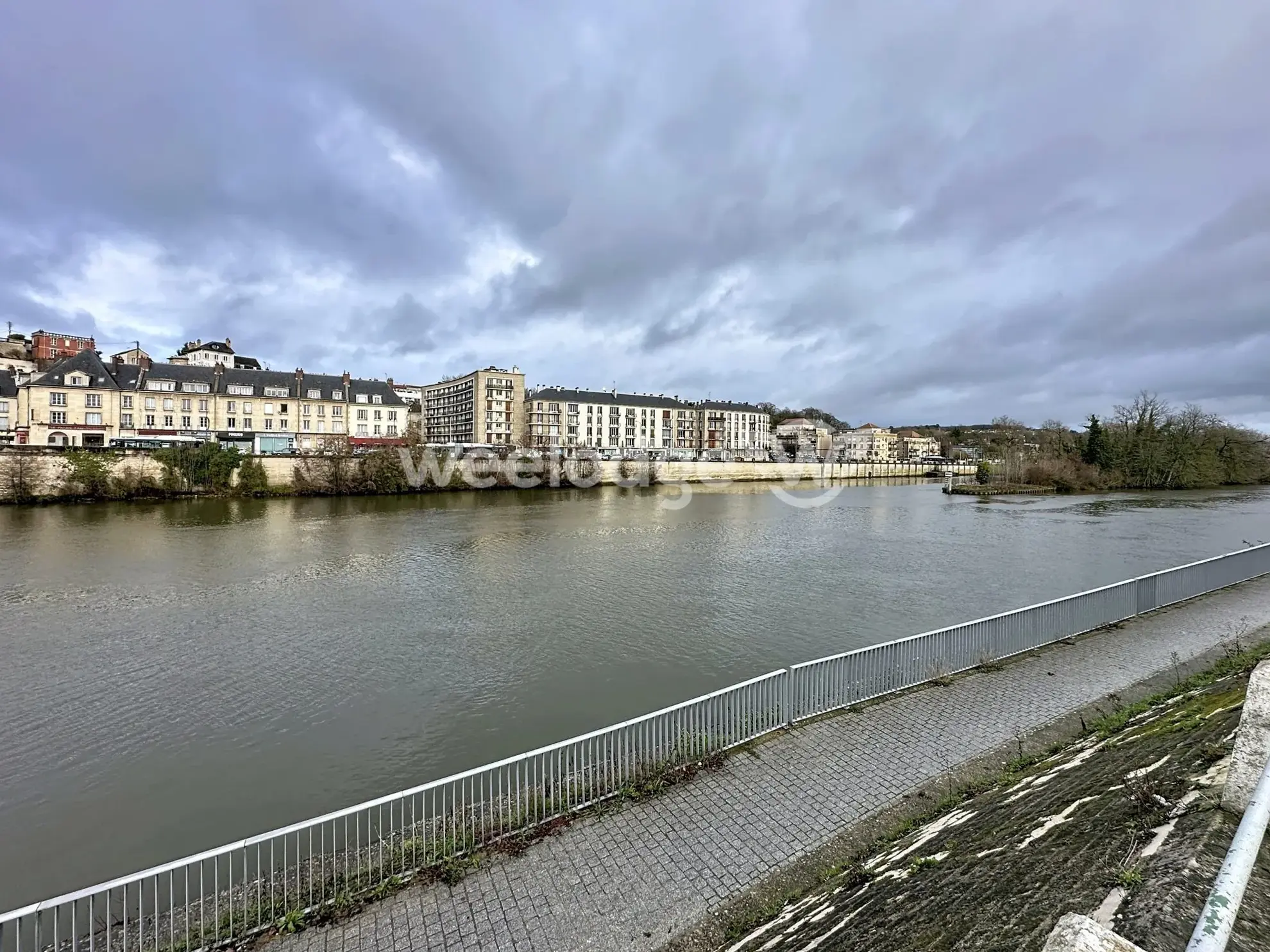 Appartement 2 pièces à vendre en plein centre de Saint-Ouen-l'Aumône, investissement rentabilisé 