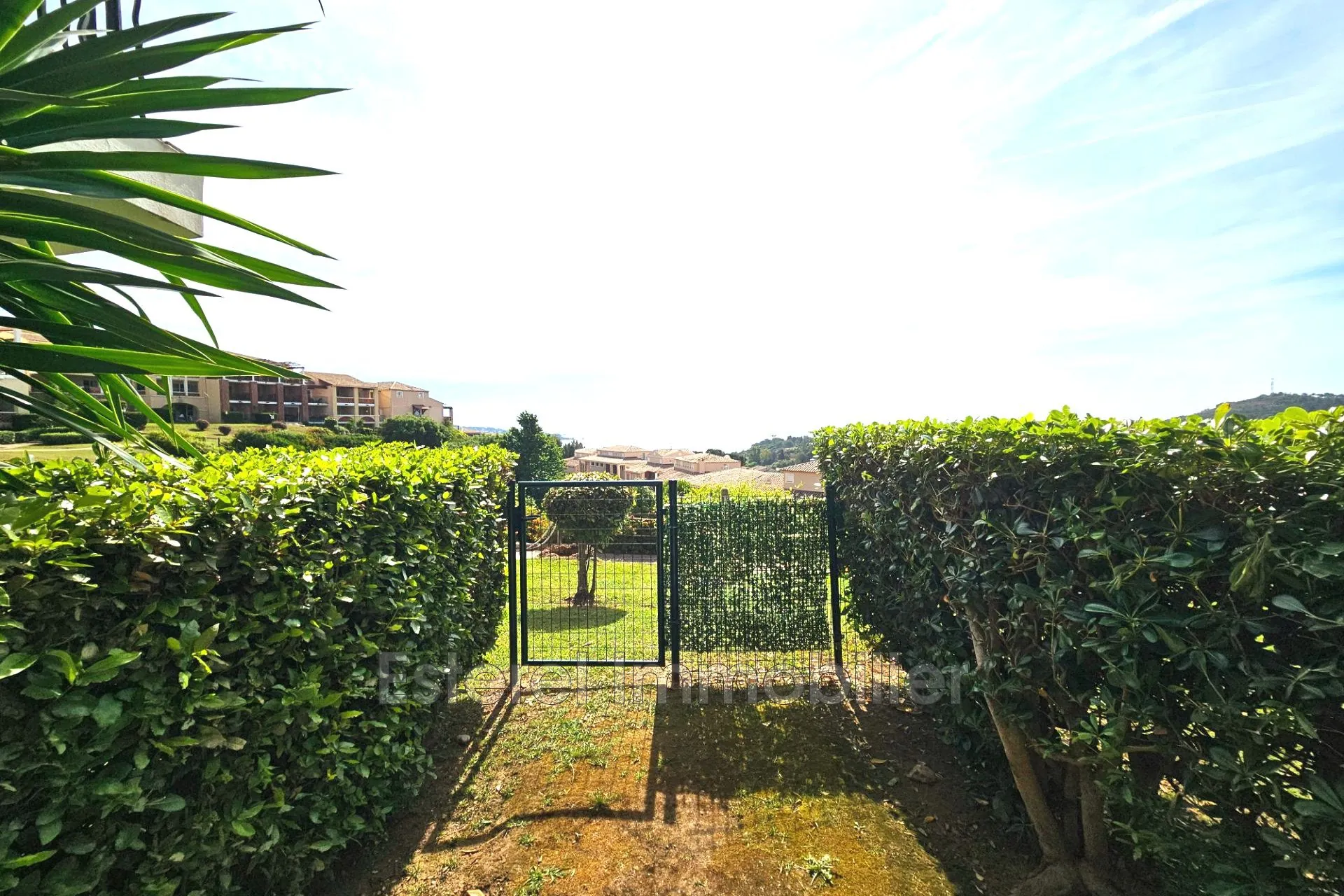 Appartement 2 pièces en rez-de-jardin avec vue mer à Cap Estérel 
