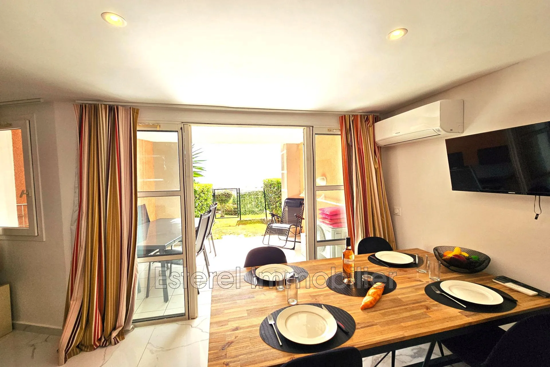 Appartement 2 pièces en rez-de-jardin avec vue mer à Cap Estérel 