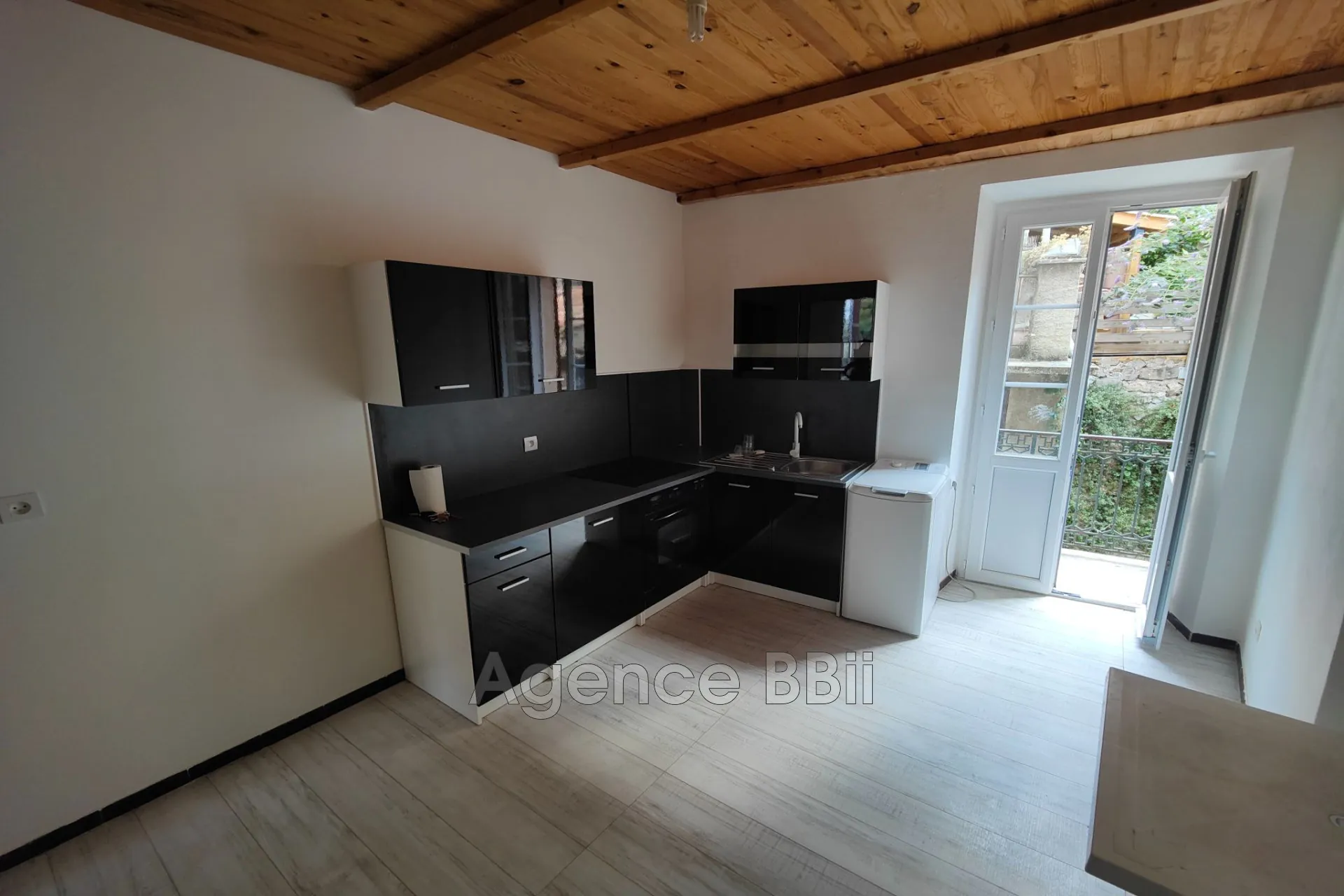 Belle Opportunité : Duplex 7 pièces à Lucéram avec vue imprenable