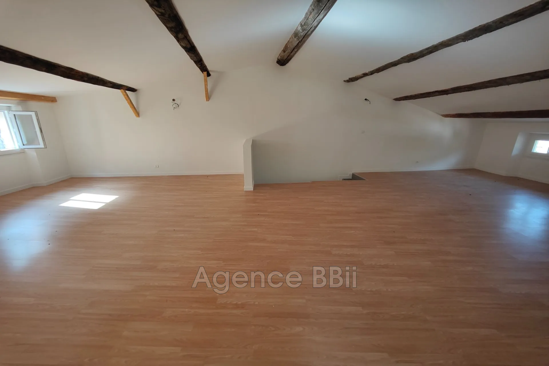 Belle Opportunité : Duplex 7 pièces à Lucéram avec vue imprenable 