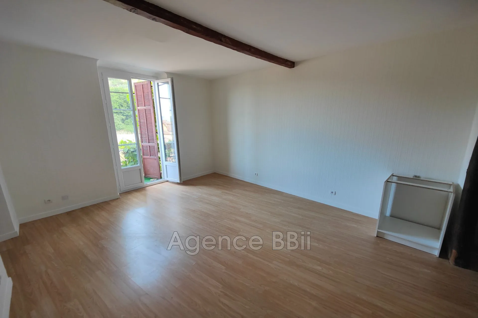 Belle Opportunité : Duplex 7 pièces à Lucéram avec vue imprenable 