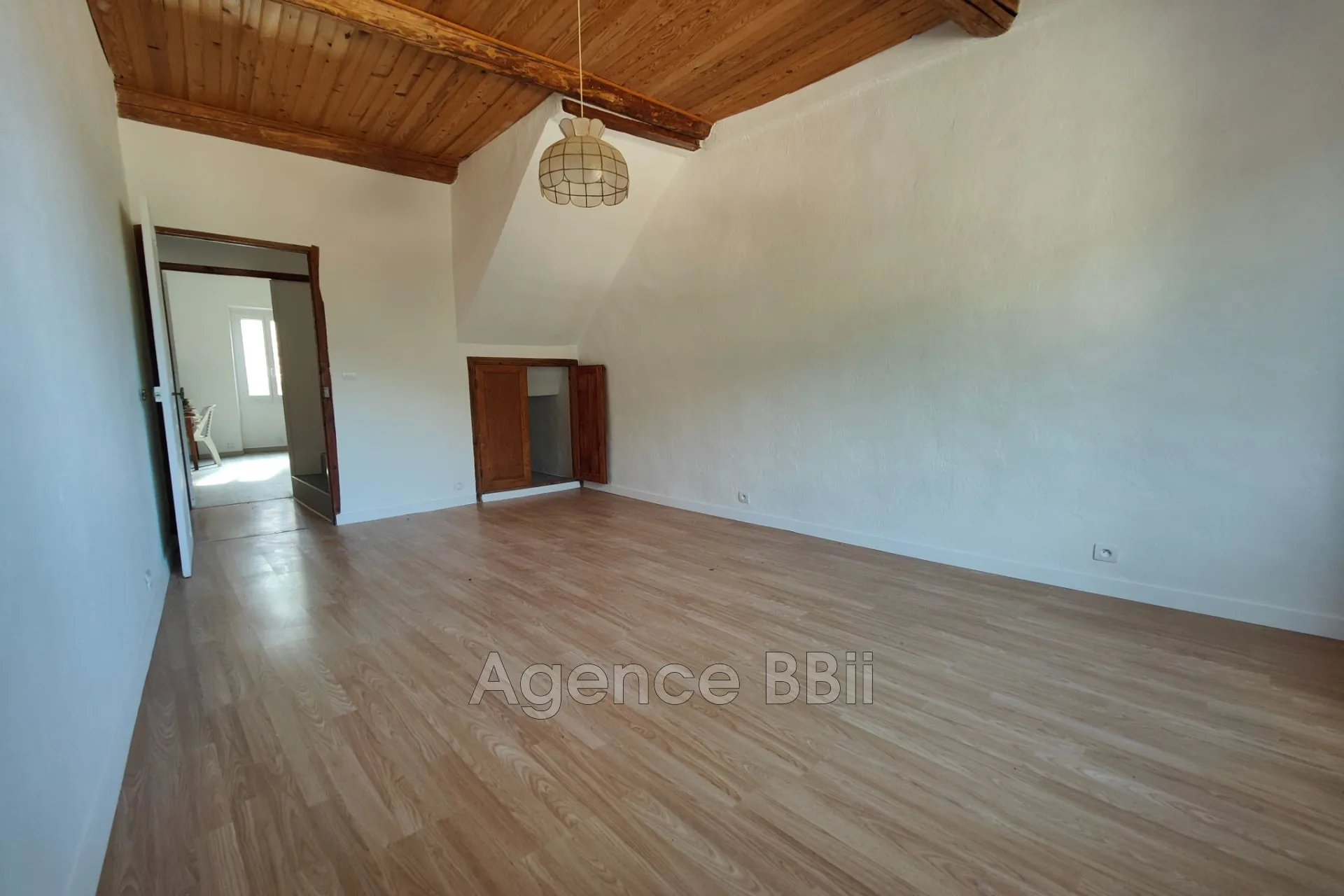 Belle Opportunité : Duplex 7 pièces à Lucéram avec vue imprenable 