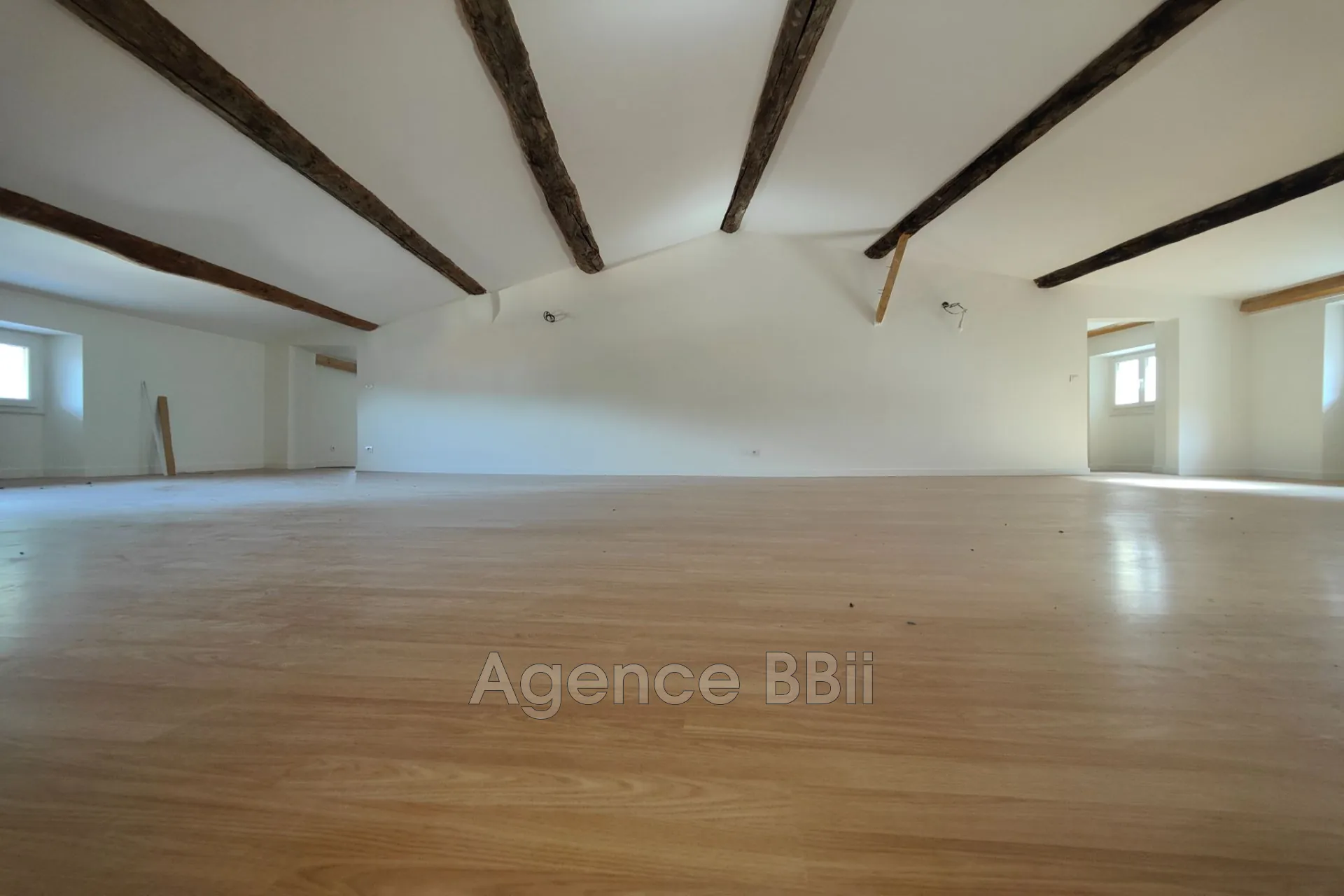 Belle Opportunité : Duplex 7 pièces à Lucéram avec vue imprenable 