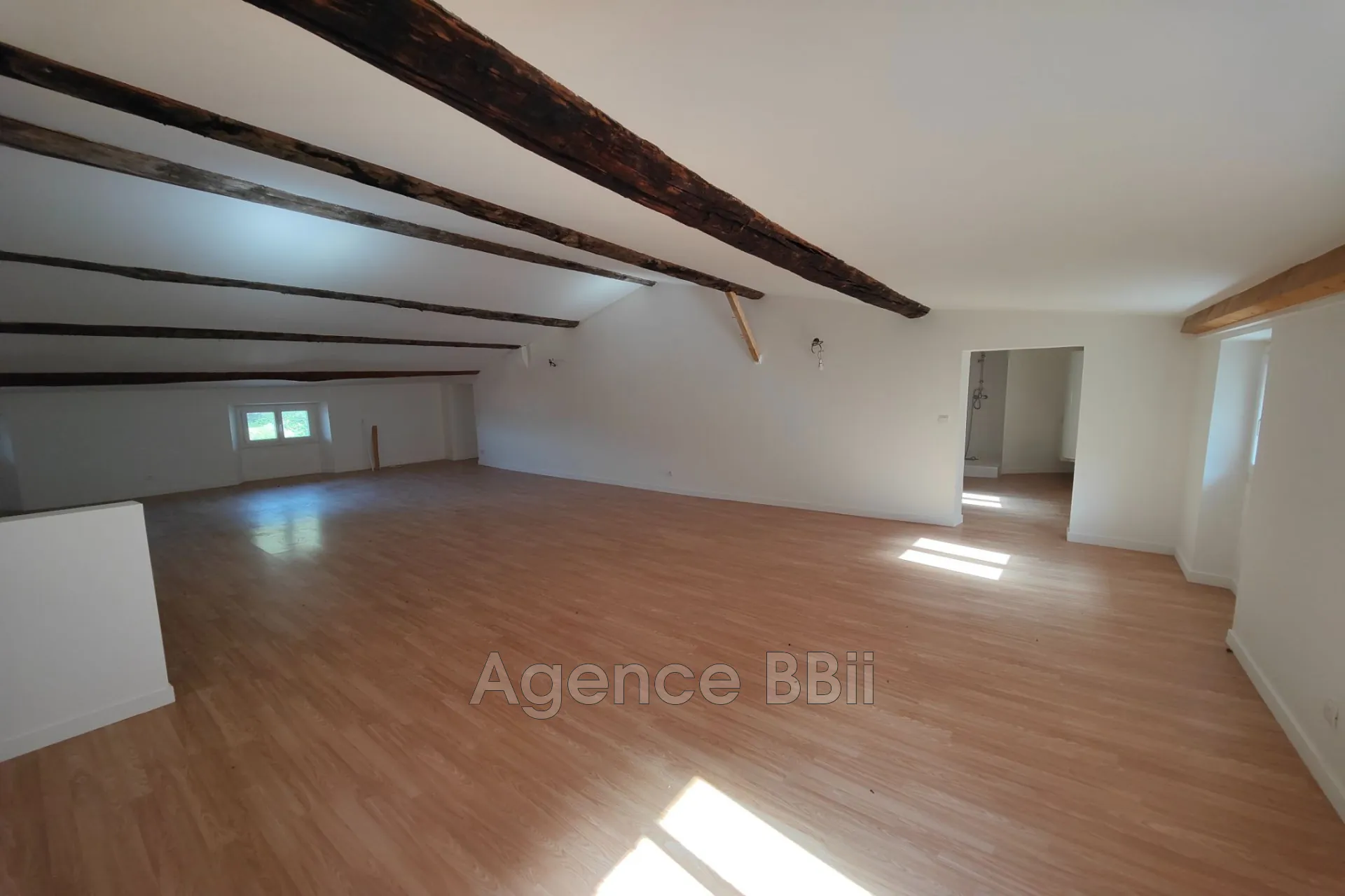 Belle Opportunité : Duplex 7 pièces à Lucéram avec vue imprenable 