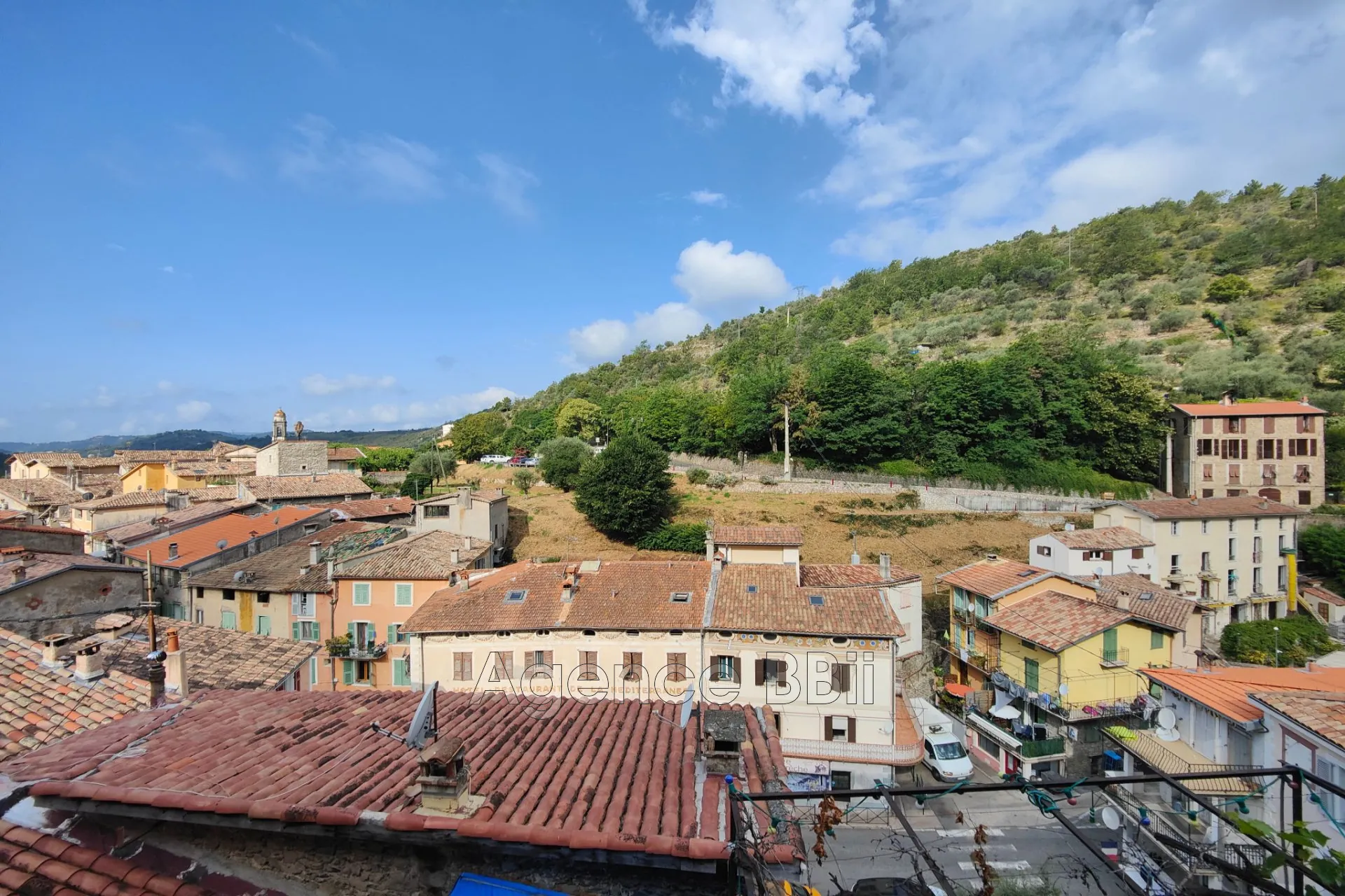 Belle Opportunité : Duplex 7 pièces à Lucéram avec vue imprenable 