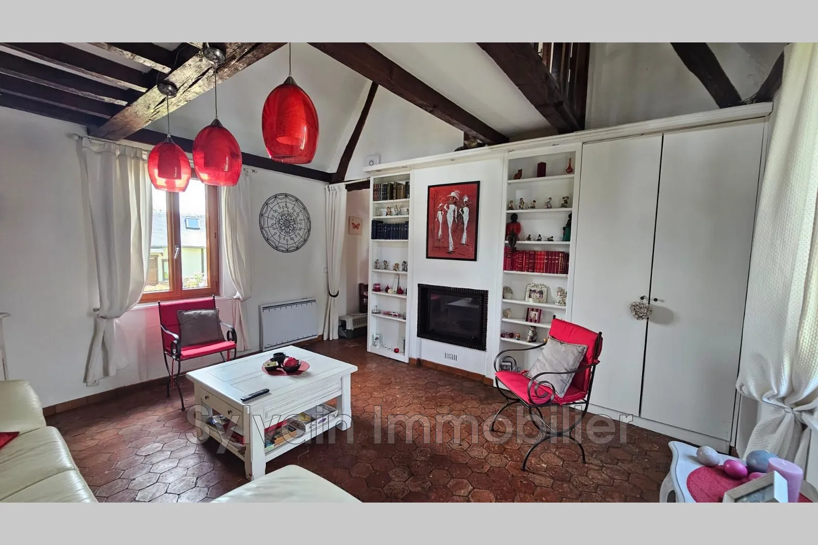 Maison de campagne à vendre à Gournay-en-Bray avec dépendance et terrain de 1000 m² 