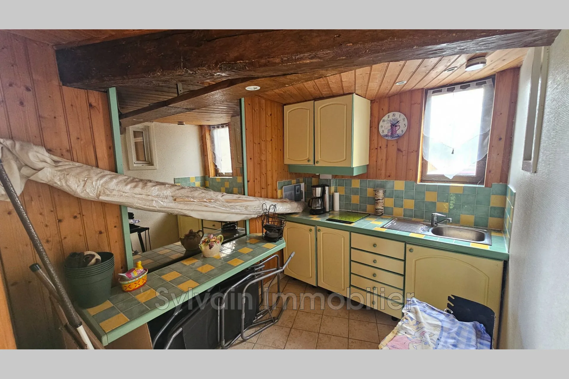 Maison de campagne à vendre à Gournay-en-Bray avec dépendance et terrain de 1000 m² 