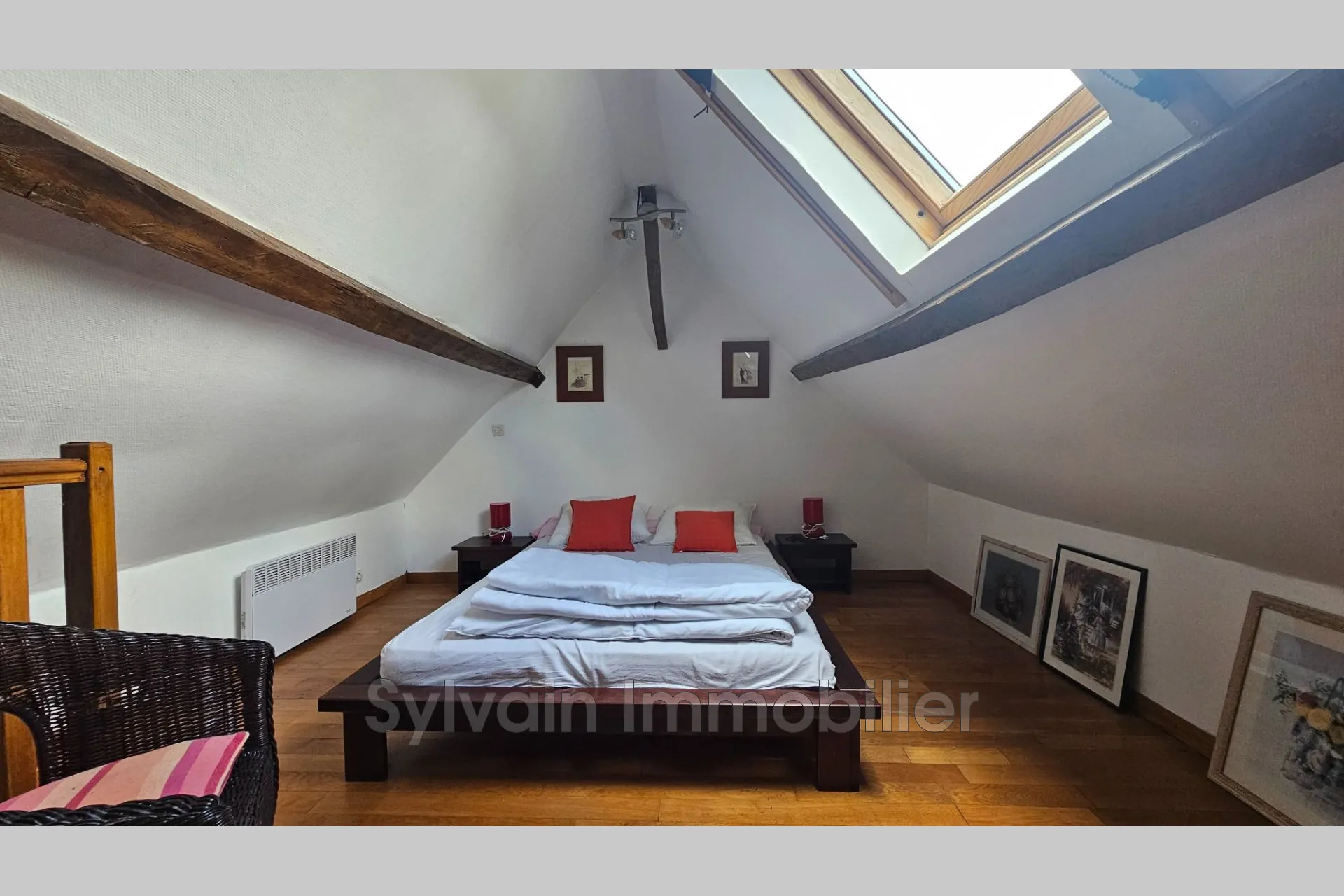 Maison de campagne à vendre à Gournay-en-Bray avec dépendance et terrain de 1000 m² 
