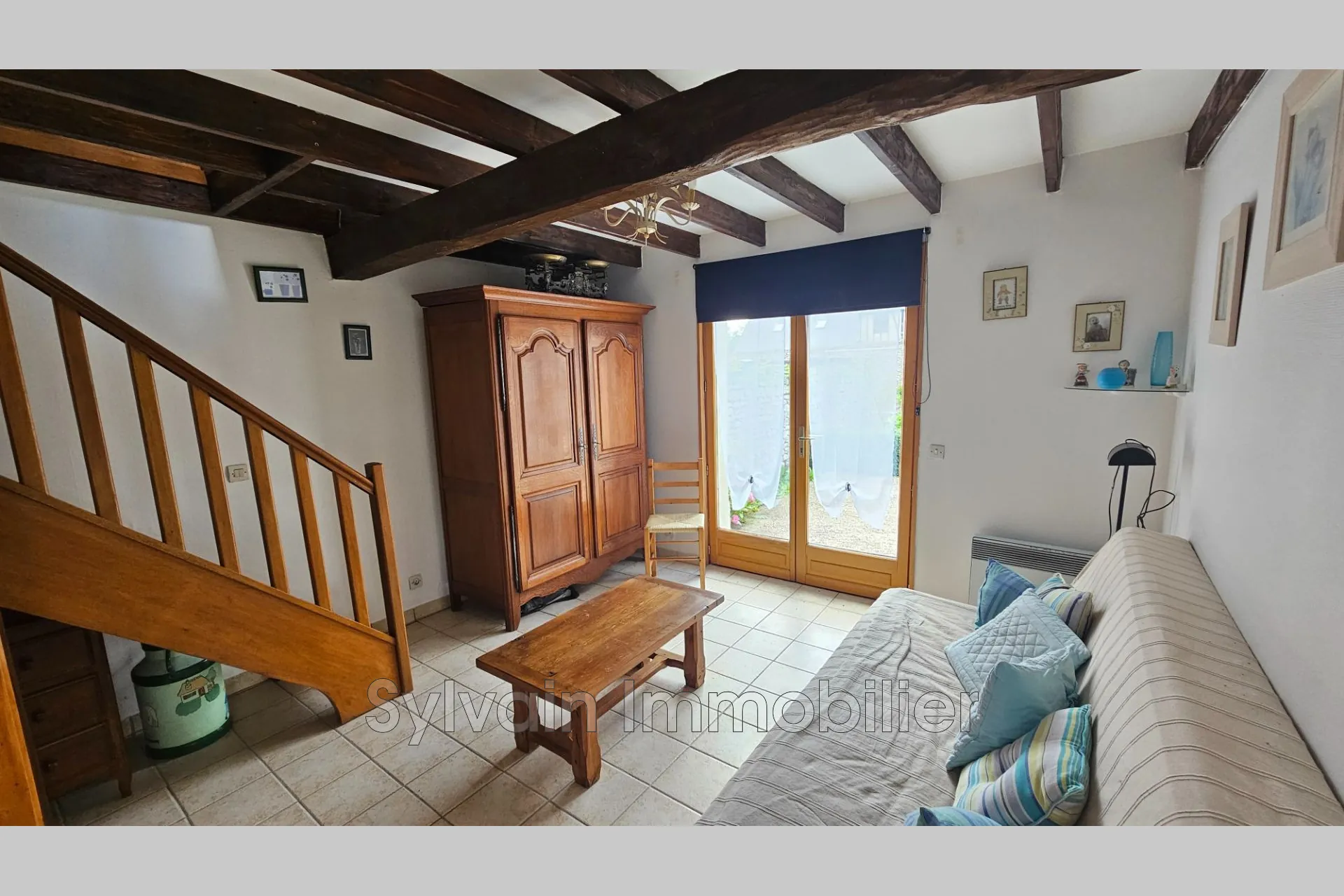 Maison de campagne à vendre à Gournay-en-Bray avec dépendance et terrain de 1000 m² 