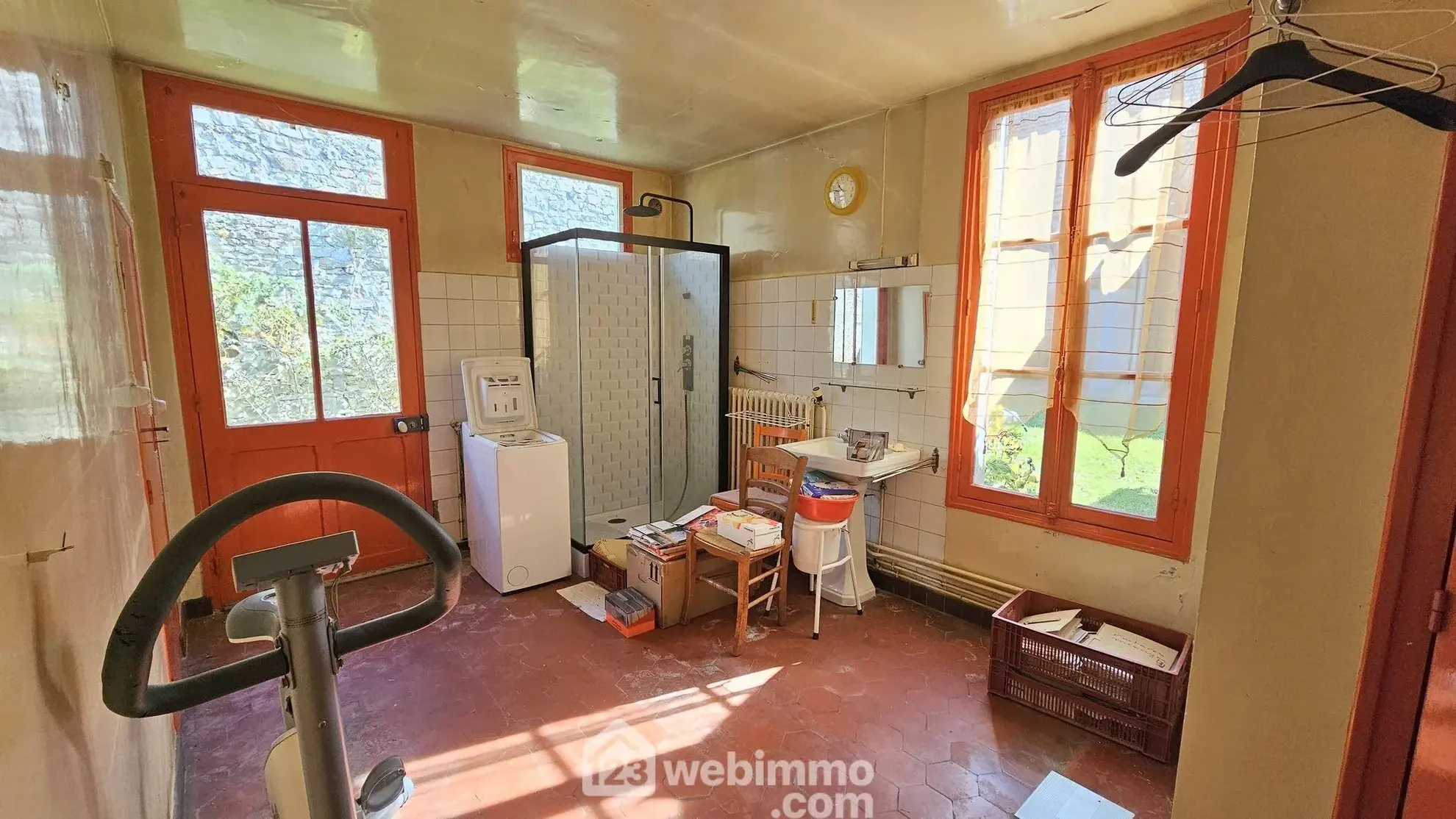 Charmante maison en pierre de 90 m² avec dépendances à Milly-la-Forêt 
