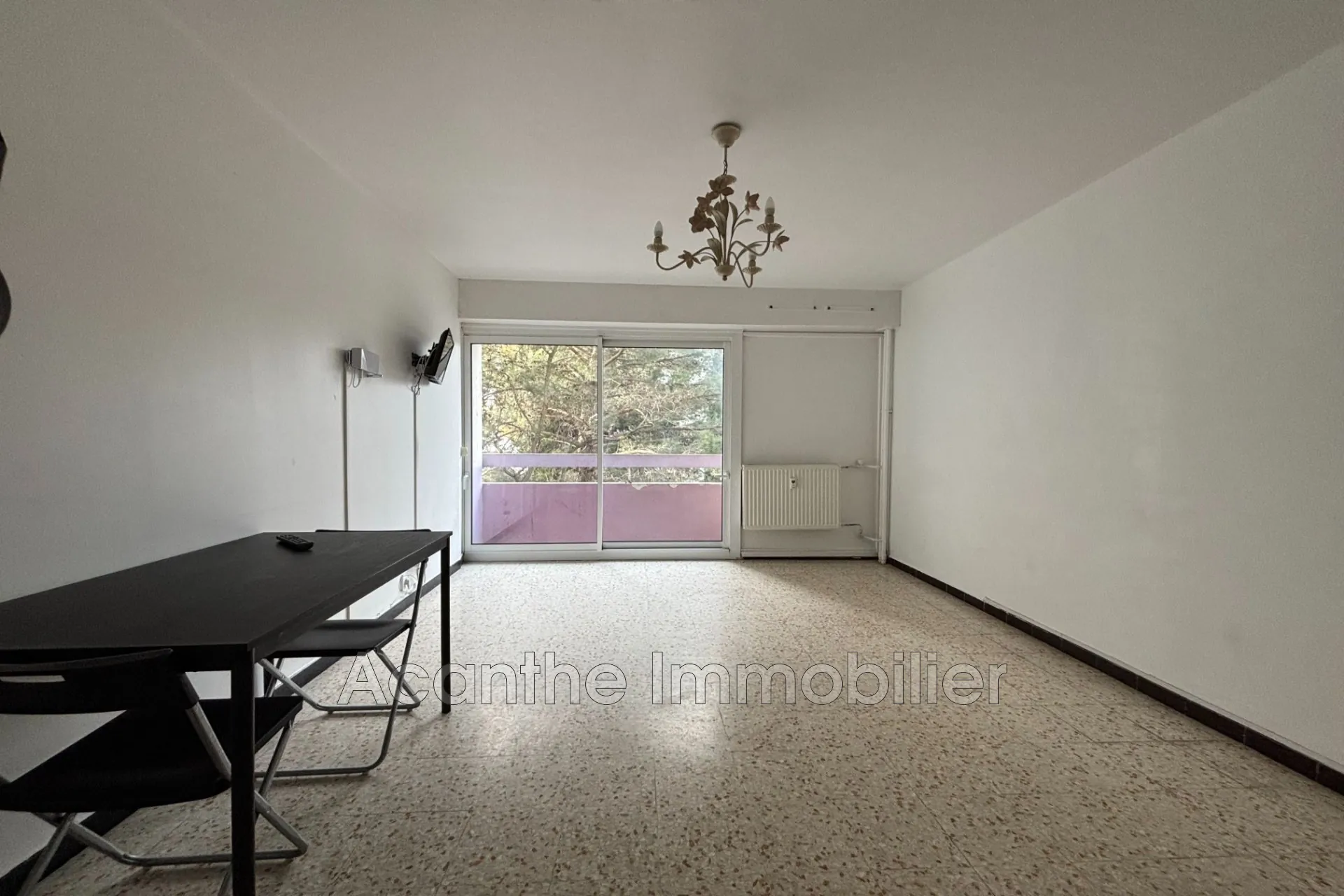 Appartement T3 lumineux avec balcon et garage à Montpellier La Paillade 
