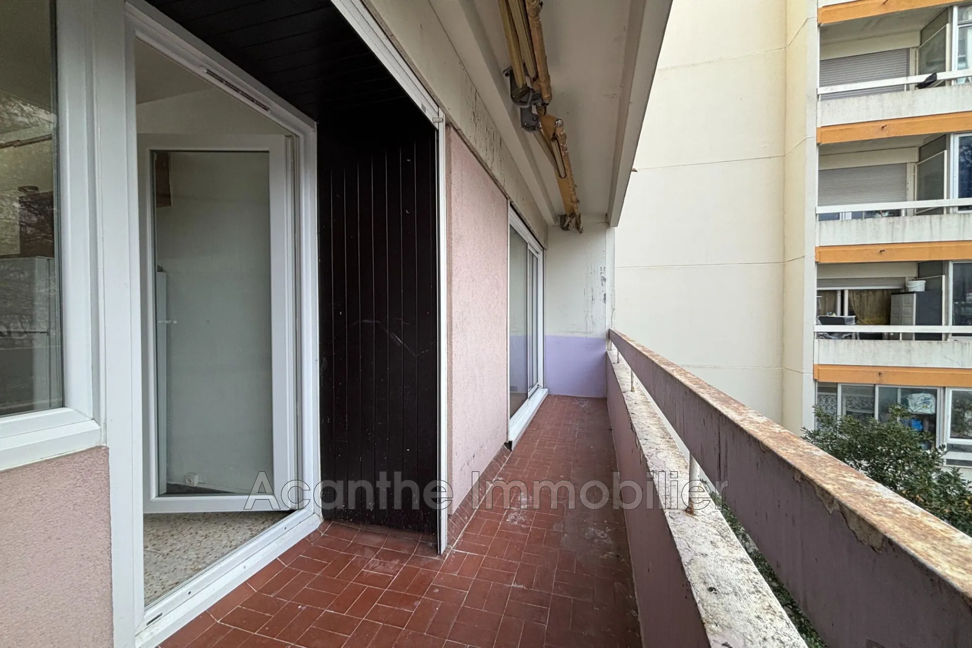 Appartement T3 lumineux avec balcon et garage à Montpellier La Paillade 