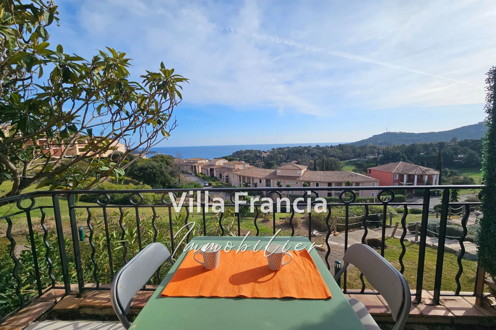 Appartement 2 pièces à Agay avec vue mer, terrasse et accès à piscine