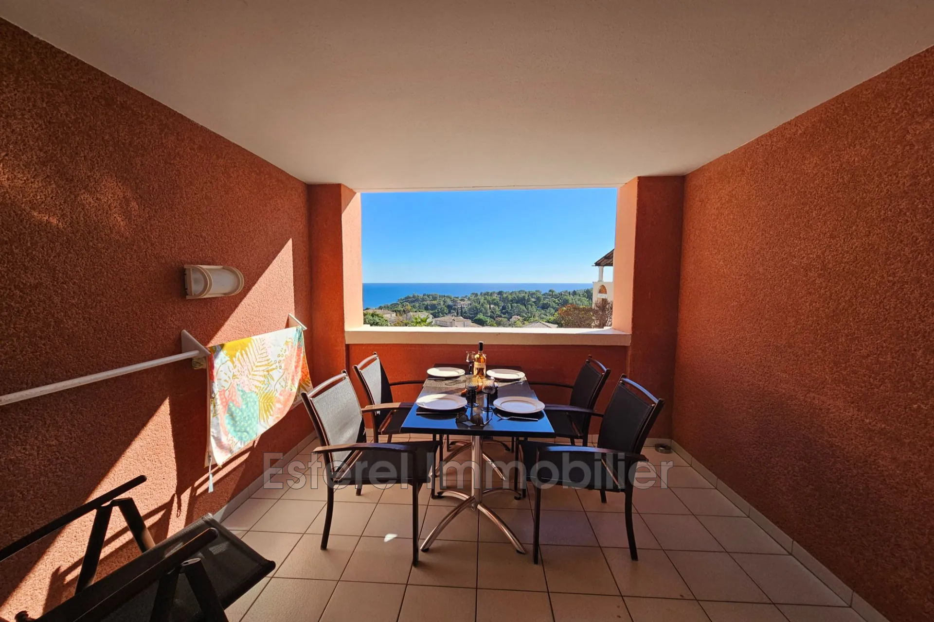Vente appartement 2 pièces avec vue mer à Agay dans résidence de prestige 
