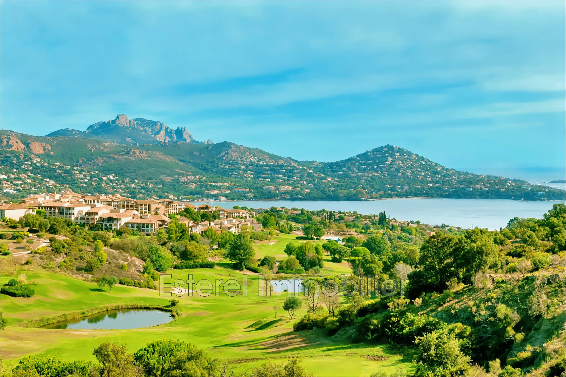 Vente appartement 2 pièces avec vue mer à Agay dans résidence de prestige 