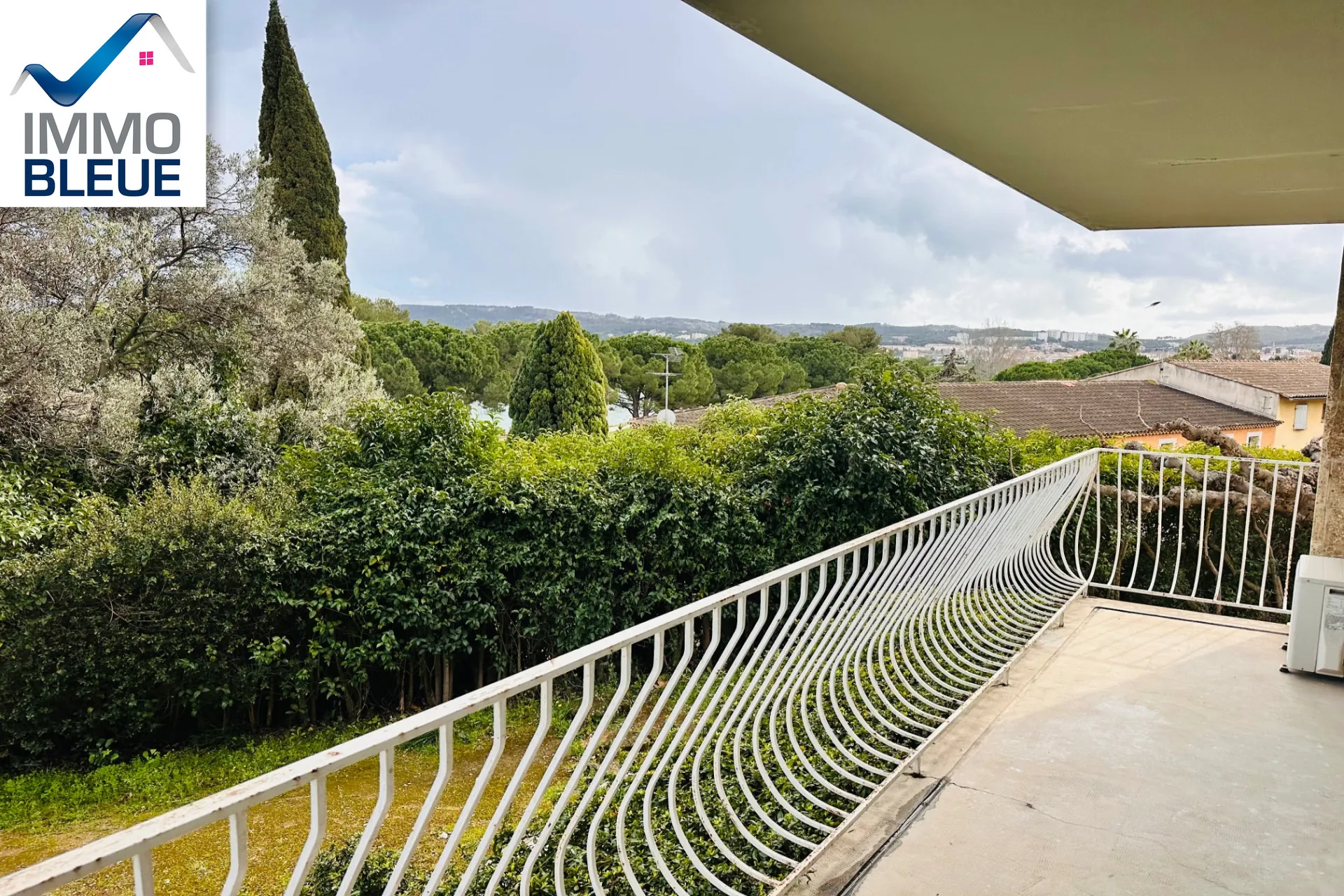 Achat appartement 3 pièces avec terrasse vue étang à Martigues 