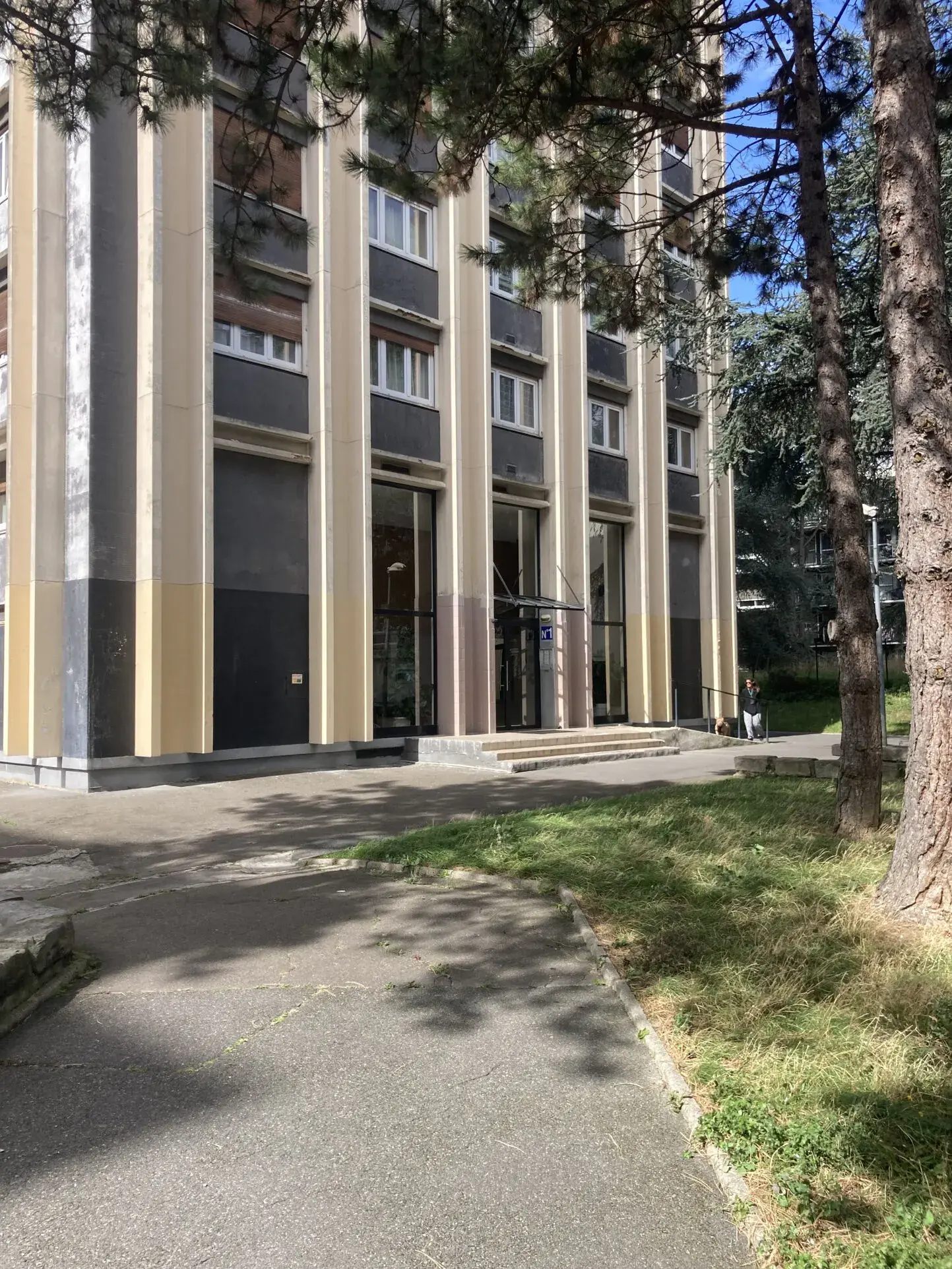 Appartement 4 pièces à Sarcelles - Cave et deux parkings - 79 m²