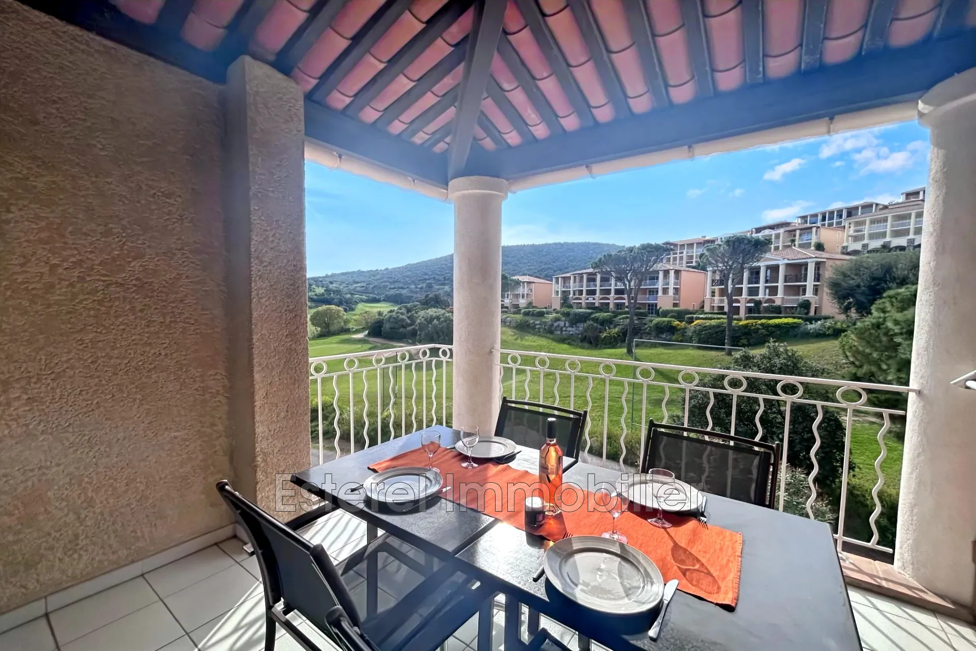 Appartement 2 pièces à Cap Esterel avec terrasse et parking