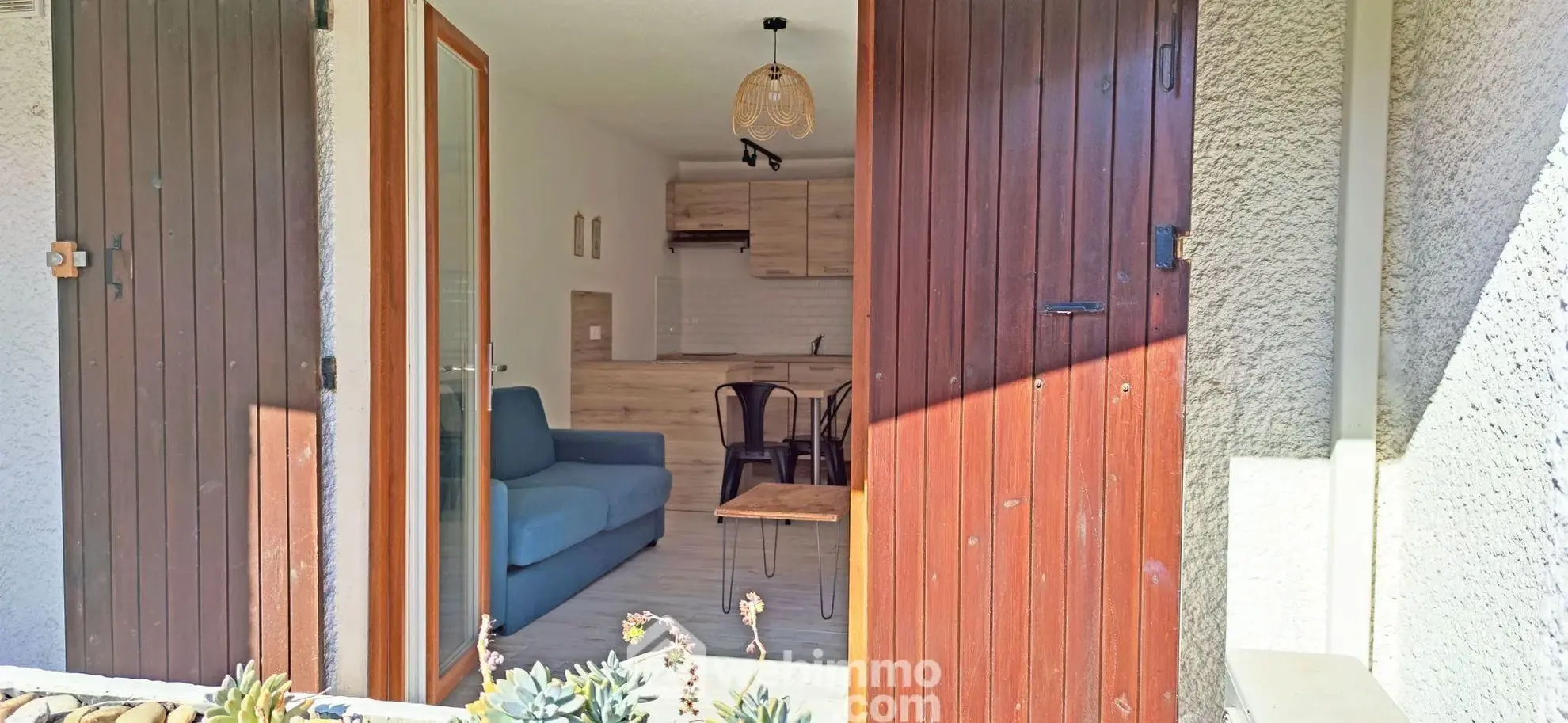 Charmant studio 29 m² rénové avec terrasse à Saintes-Maries-de-la-Mer 
