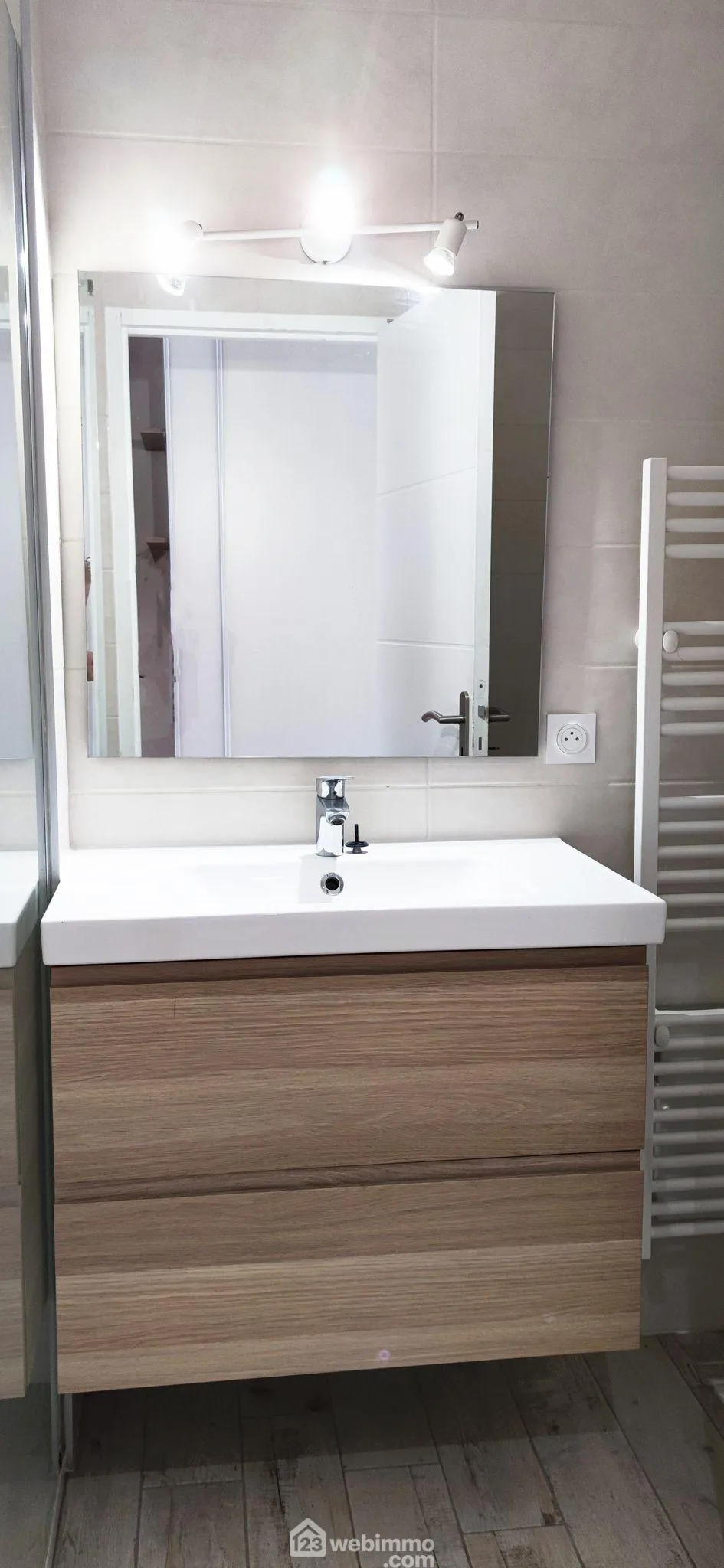 Charmant studio 29 m² rénové avec terrasse à Saintes-Maries-de-la-Mer 