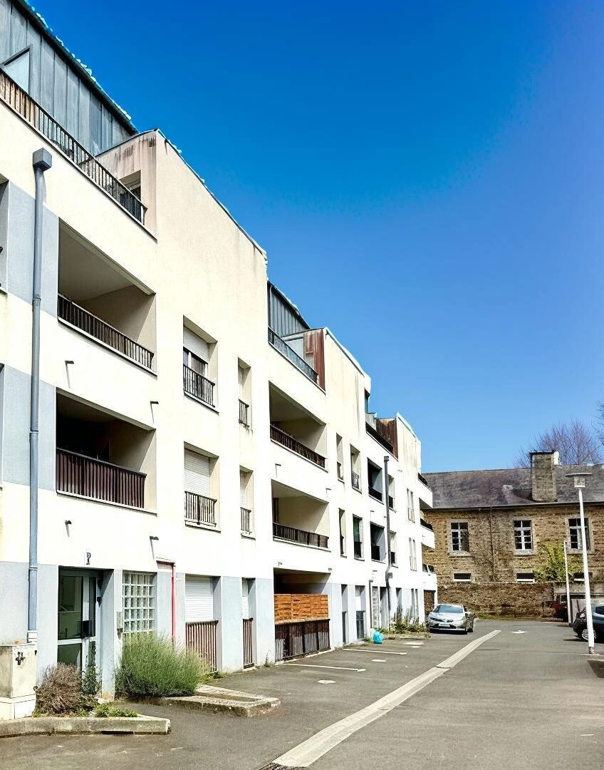 Investissement locatif T2 à Saint-Brieuc avec parking, loué 450€/mois