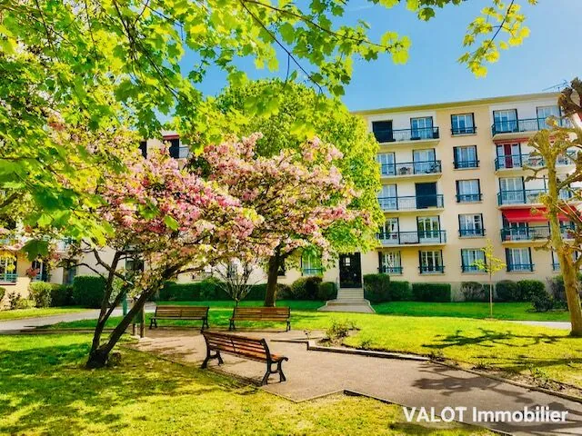 Appartement 72 m² lumineux avec terrasse à Rueil-Malmaison