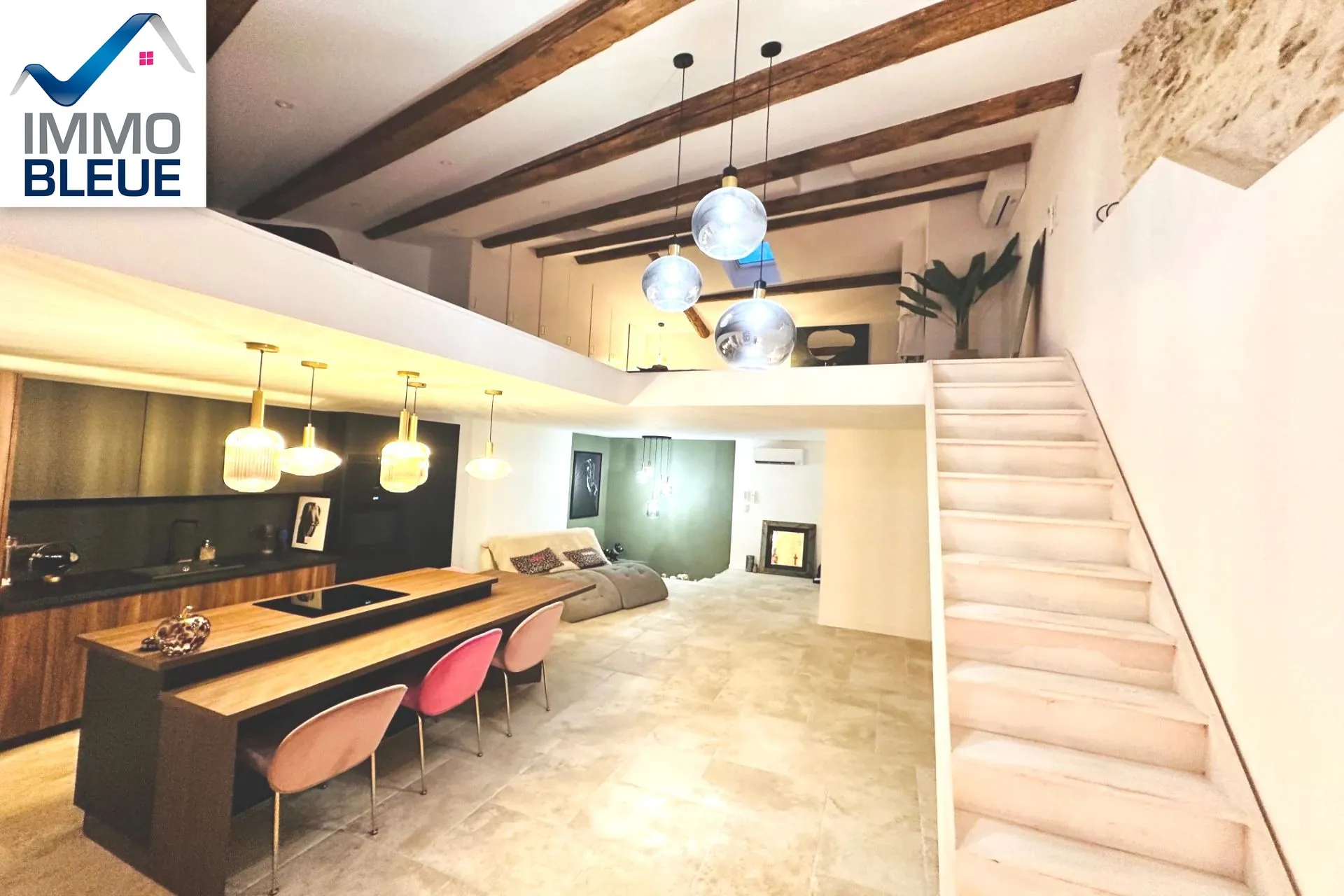 Appartement duplex atypique à Martigues Jonquières, 85 m², rénové, avec cachet et confort moderne 
