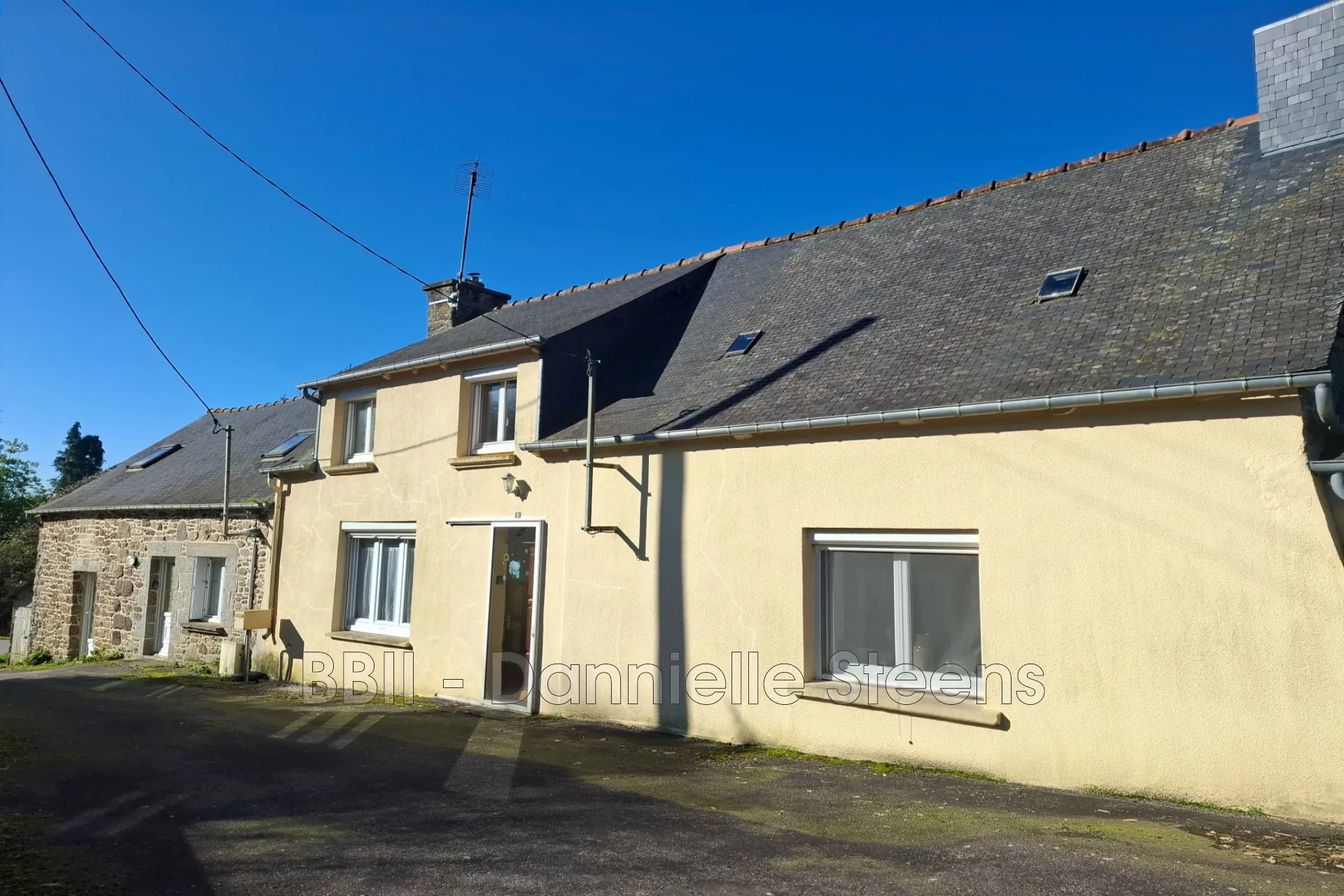 Maisons mitoyennes à Saint-Connan en Centre Bretagne – 216 m² habitables 