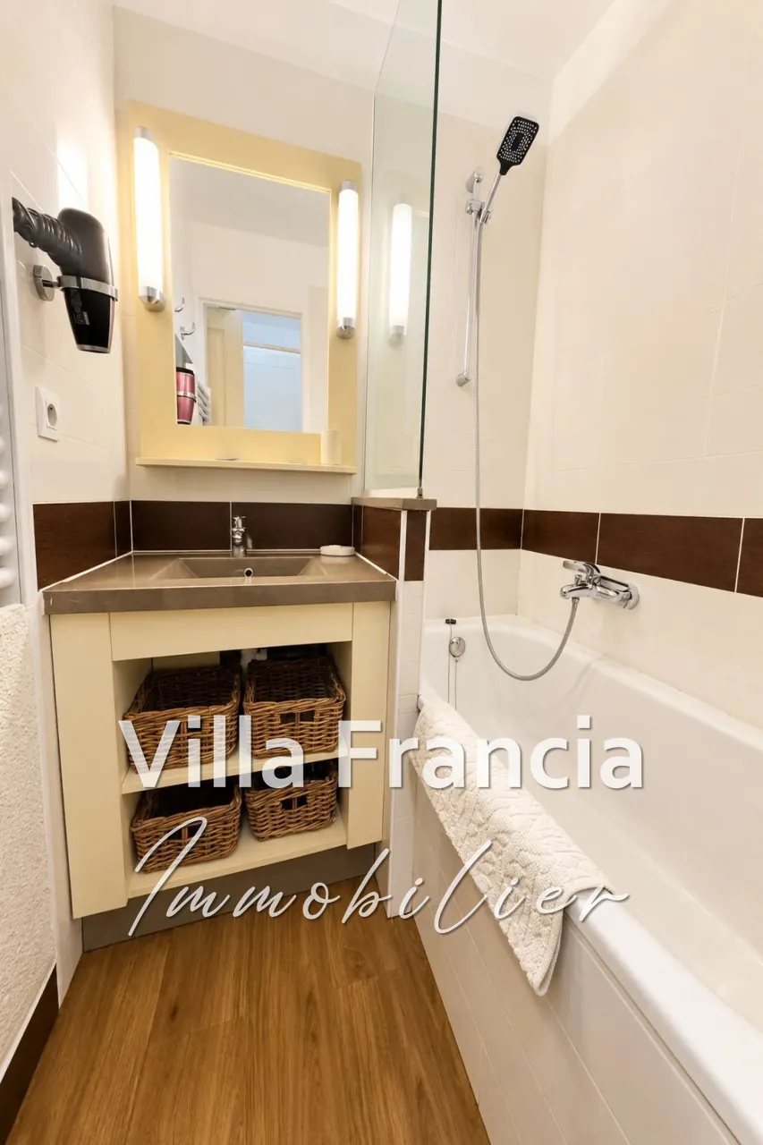 Appartement 2 pièces à vendre à Cannes avec piscine et parking privatif 