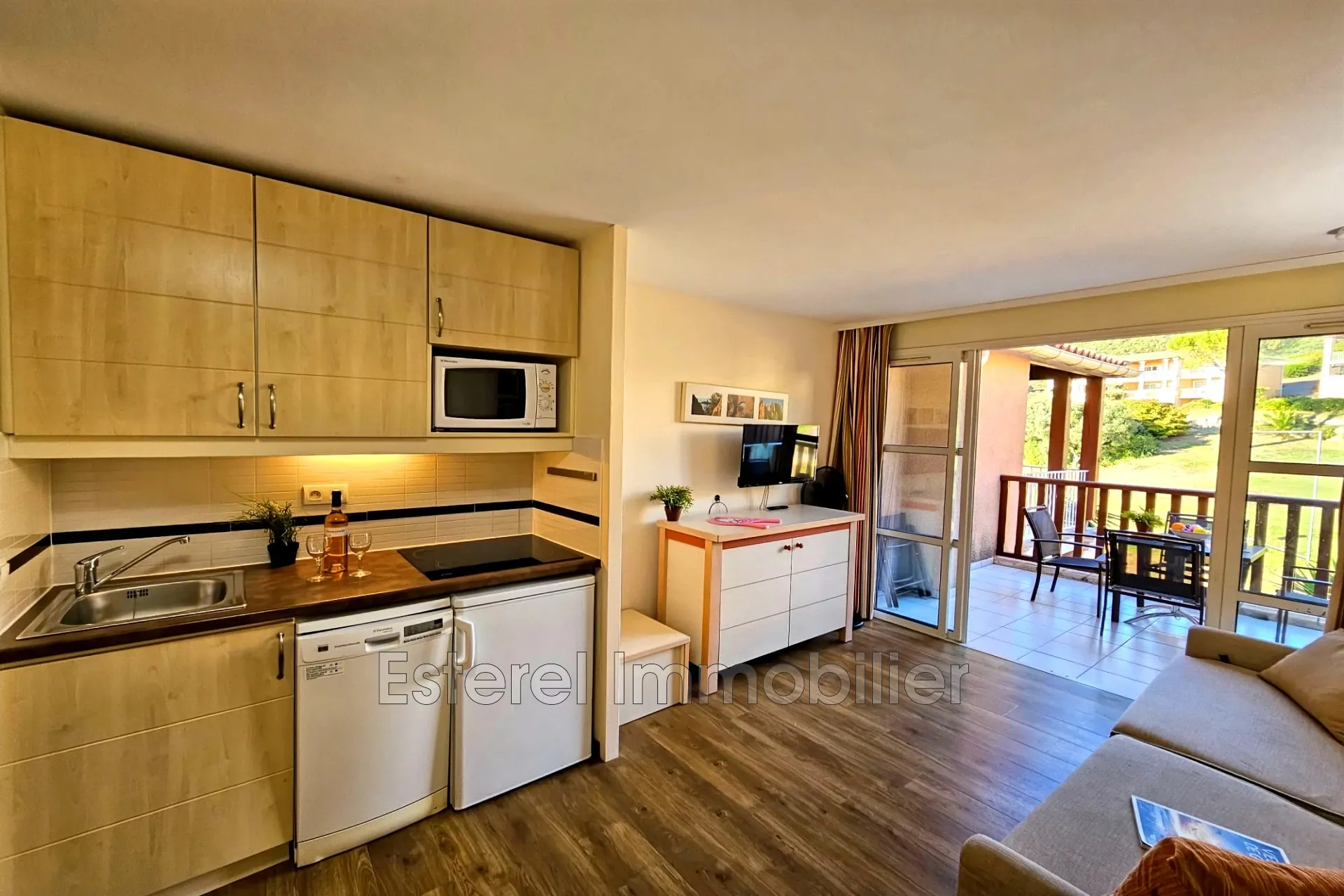 Vente studio 22,52 m² avec terrasse et vue golf à Cap Estérel 