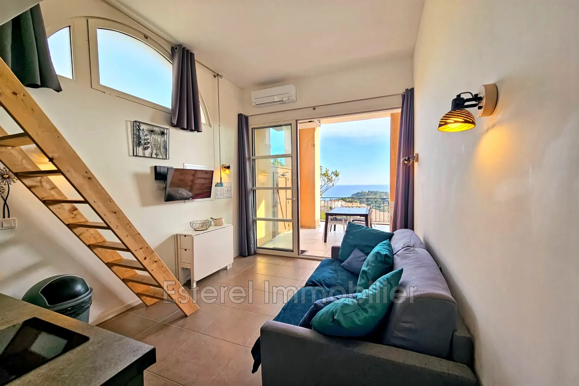 Appartement 2 pièces avec vue mer à Agay, résidence sécurisée 