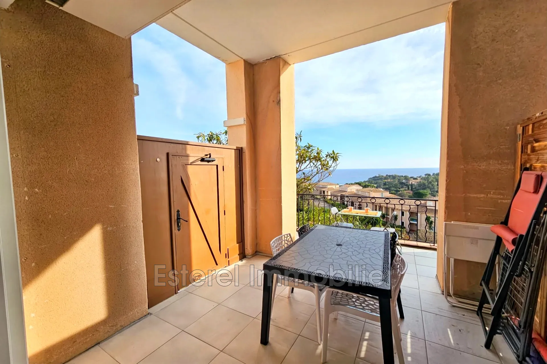 Appartement 2 pièces avec vue mer à Agay, résidence sécurisée 