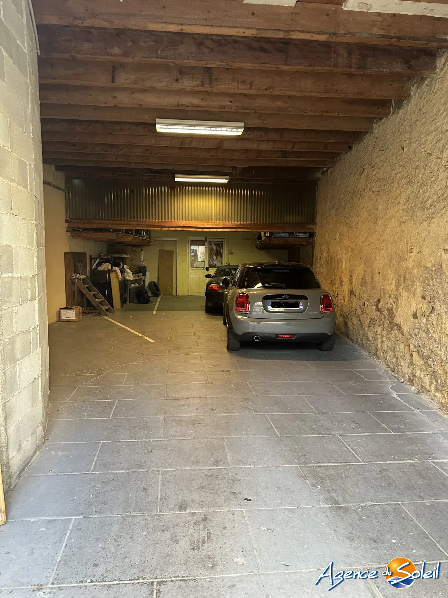 Garage sécurisé pour 4 voitures au centre-ville de Béziers
