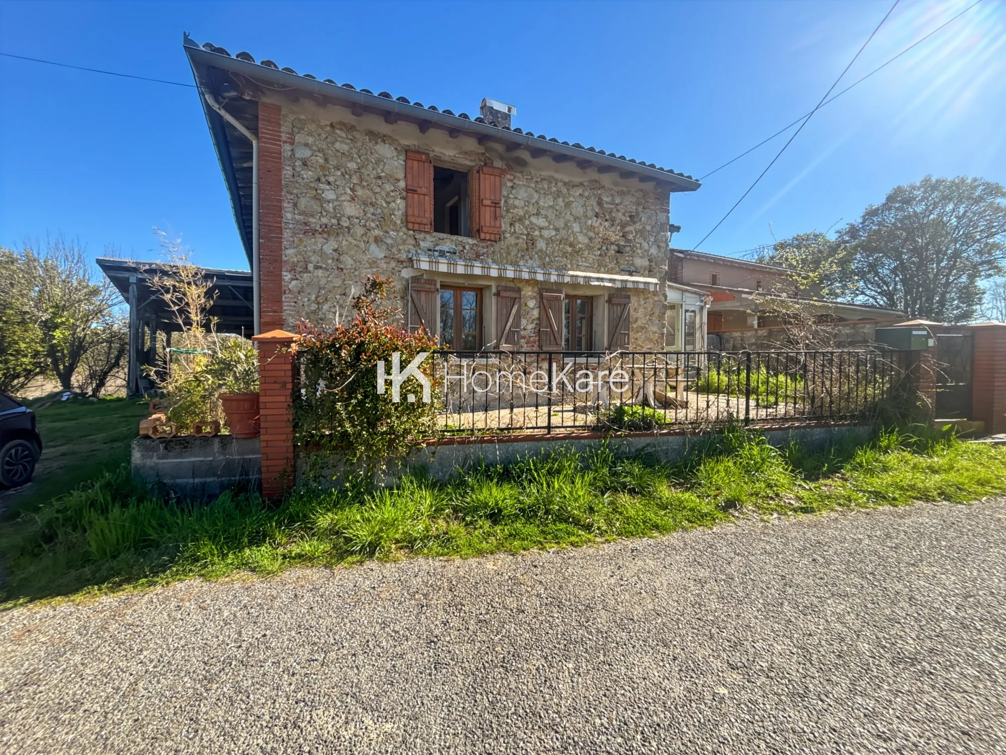 Maison à vendre à Bax avec jardin, vue Pyrénées et travaux à prévoir