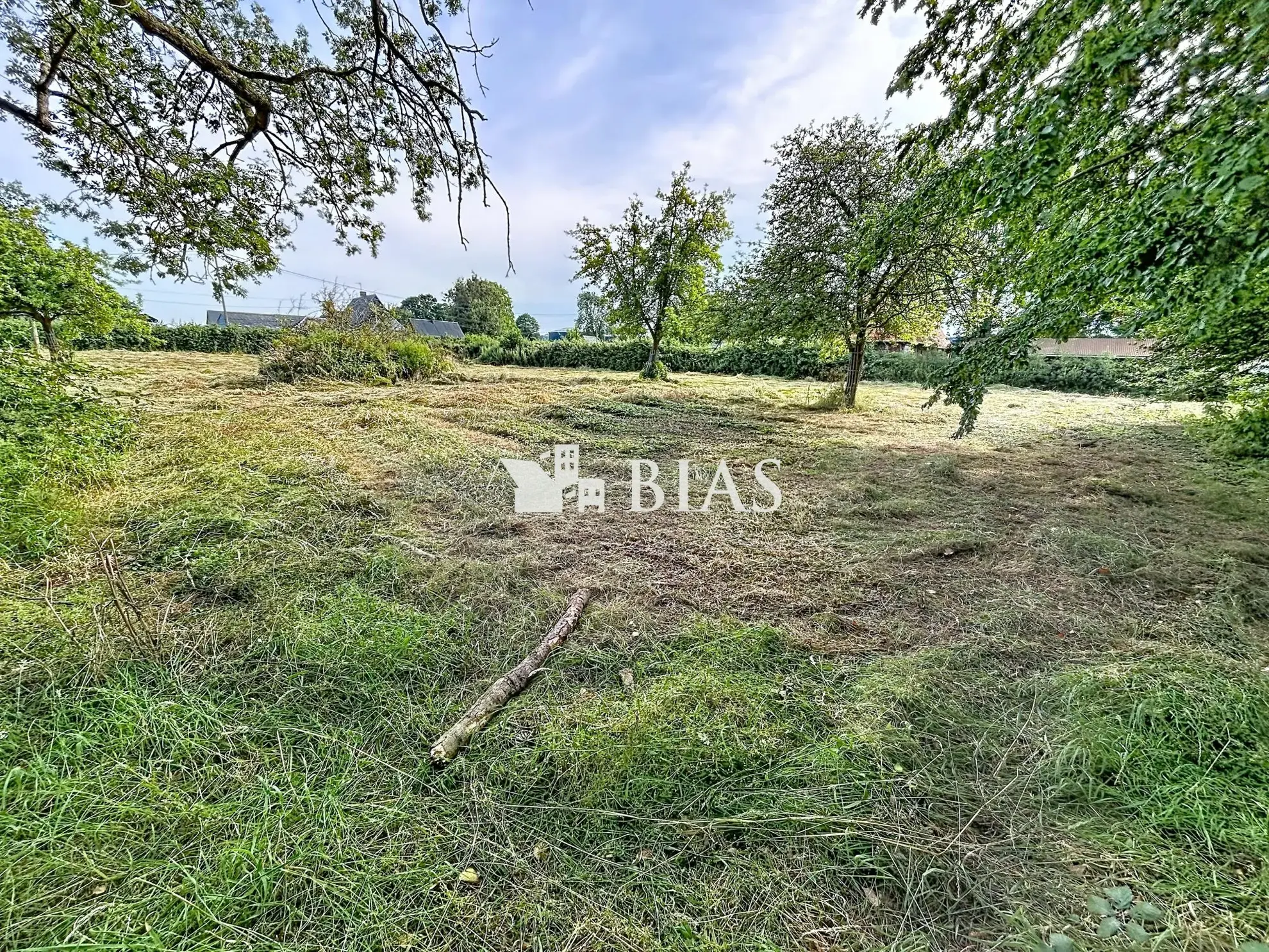 Terrain constructible à Boissay près de Blainville-Crevon, 1200 m², viabilisé et orienté sud