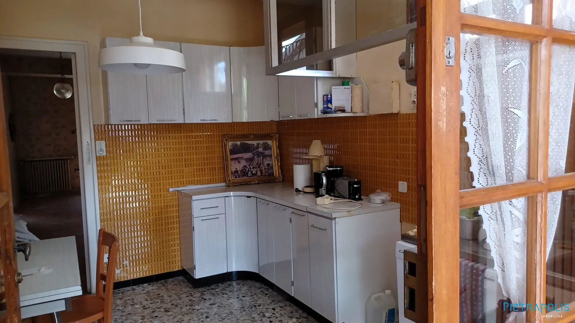 Maison de 170 m² avec cour et double garage à Romenay 