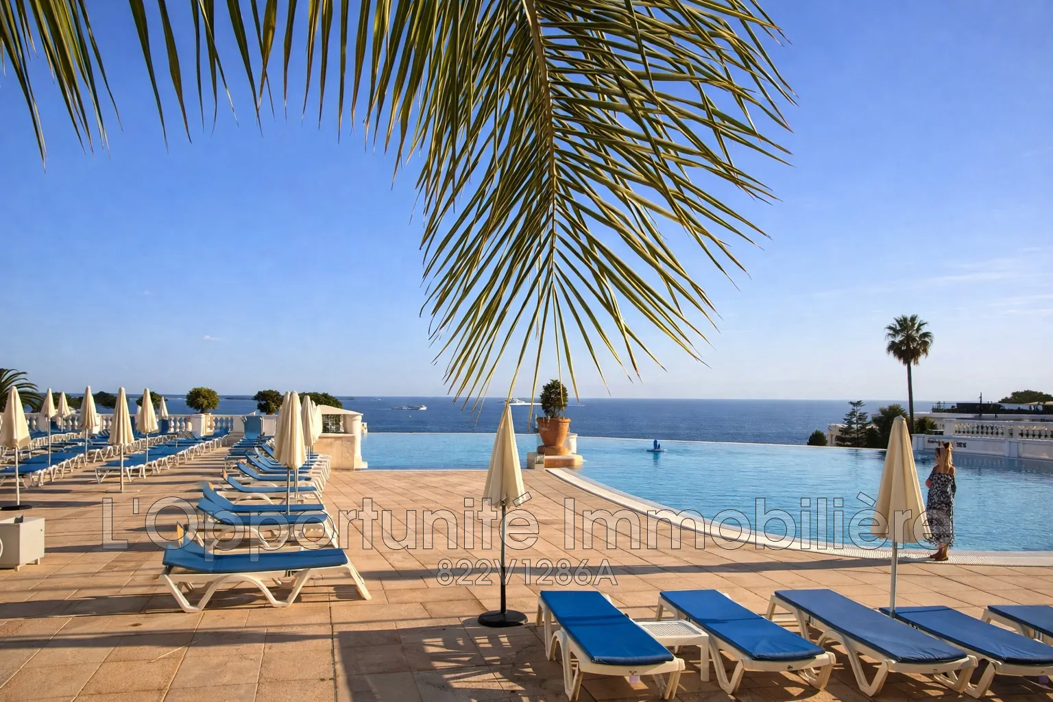 Vente studio avec vue mer à Cannes, résidence avec piscine et jardin 