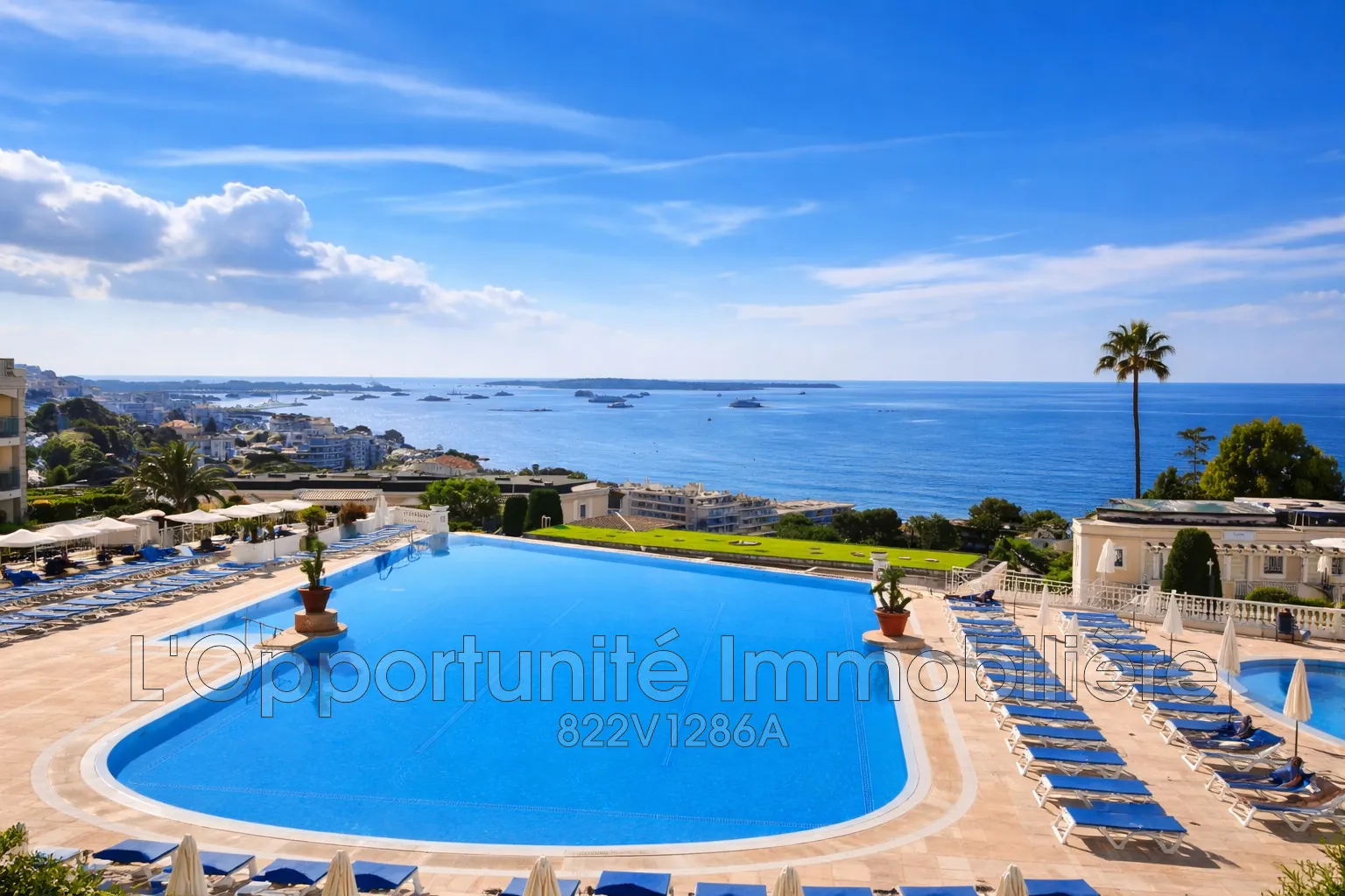 Vente studio avec vue mer à Cannes, résidence avec piscine et jardin 