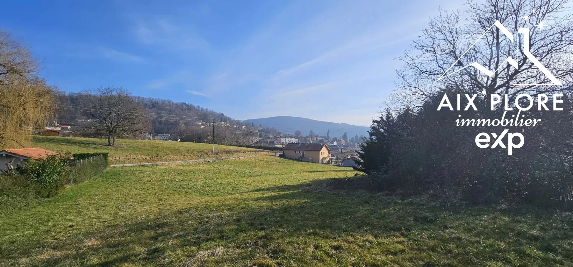 Terrain constructible de 610 m² avec vue dégagée à Jujurieux 
